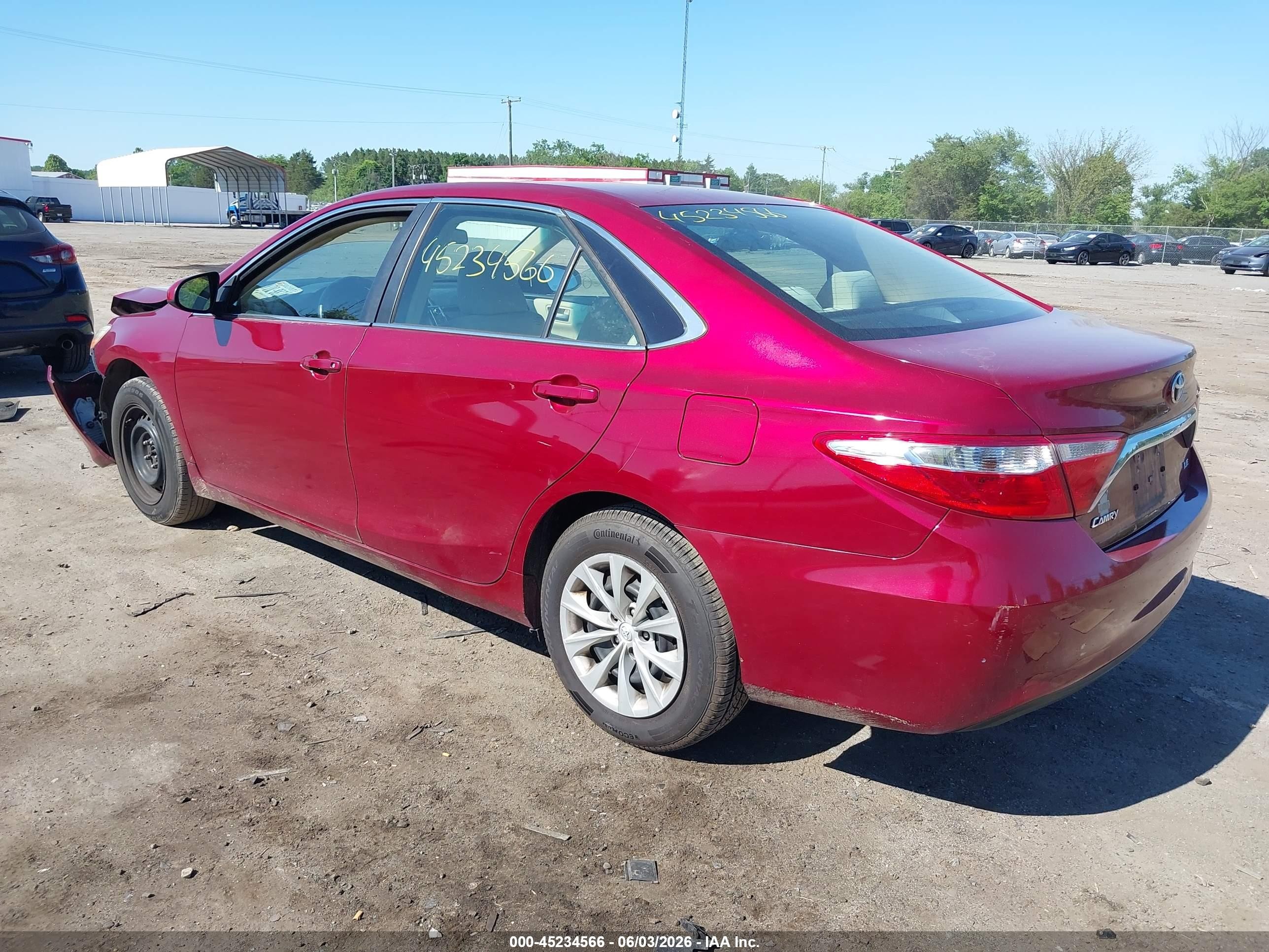 2015 Toyota Camry Le Red vin: 4T1BF1FK7FU880424