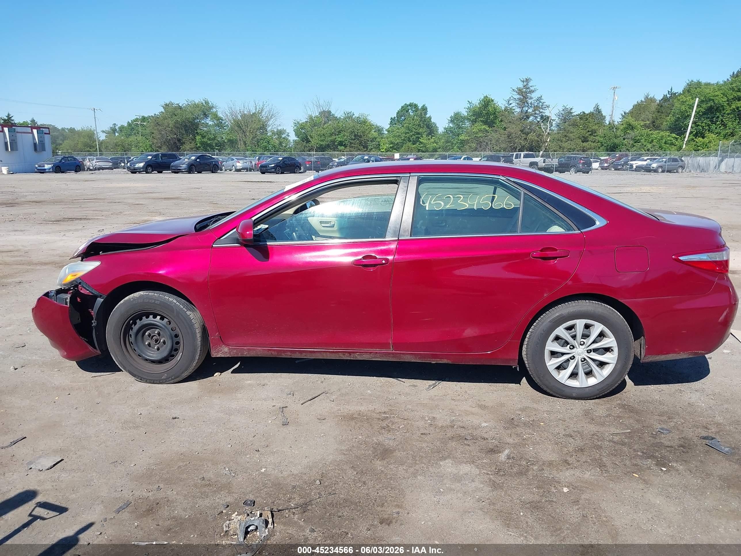 2015 Toyota Camry Le Red vin: 4T1BF1FK7FU880424