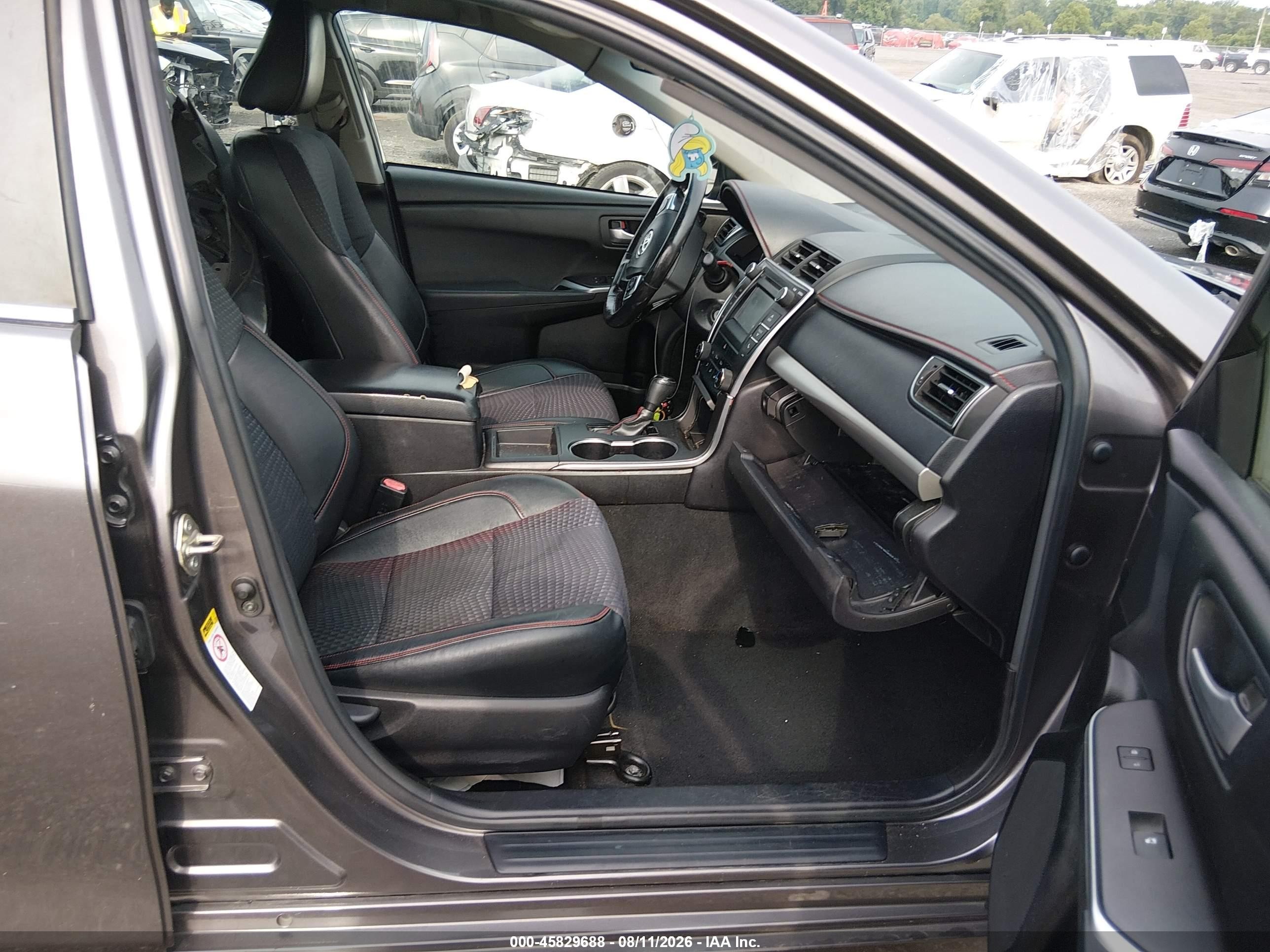 2015 Toyota Camry Se Серый vin: 4T1BF1FK7FU884070
