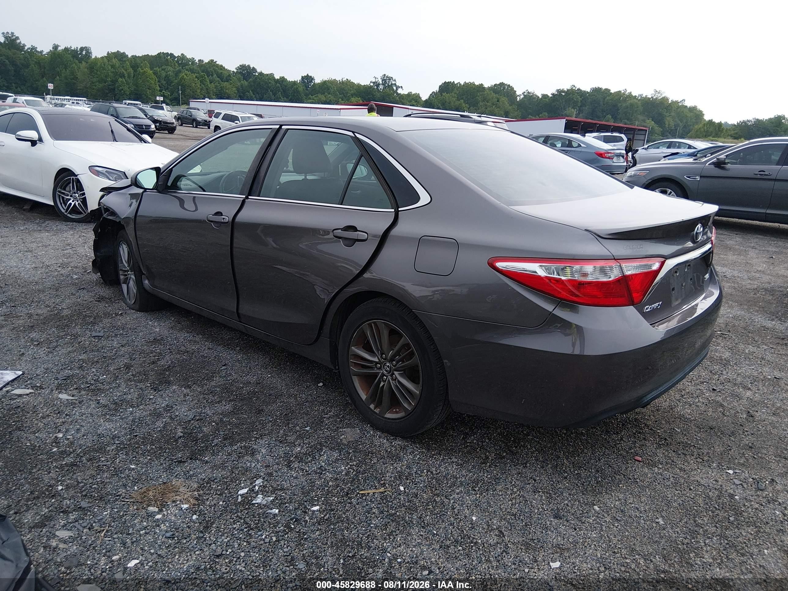 2015 Toyota Camry Se Серый vin: 4T1BF1FK7FU884070