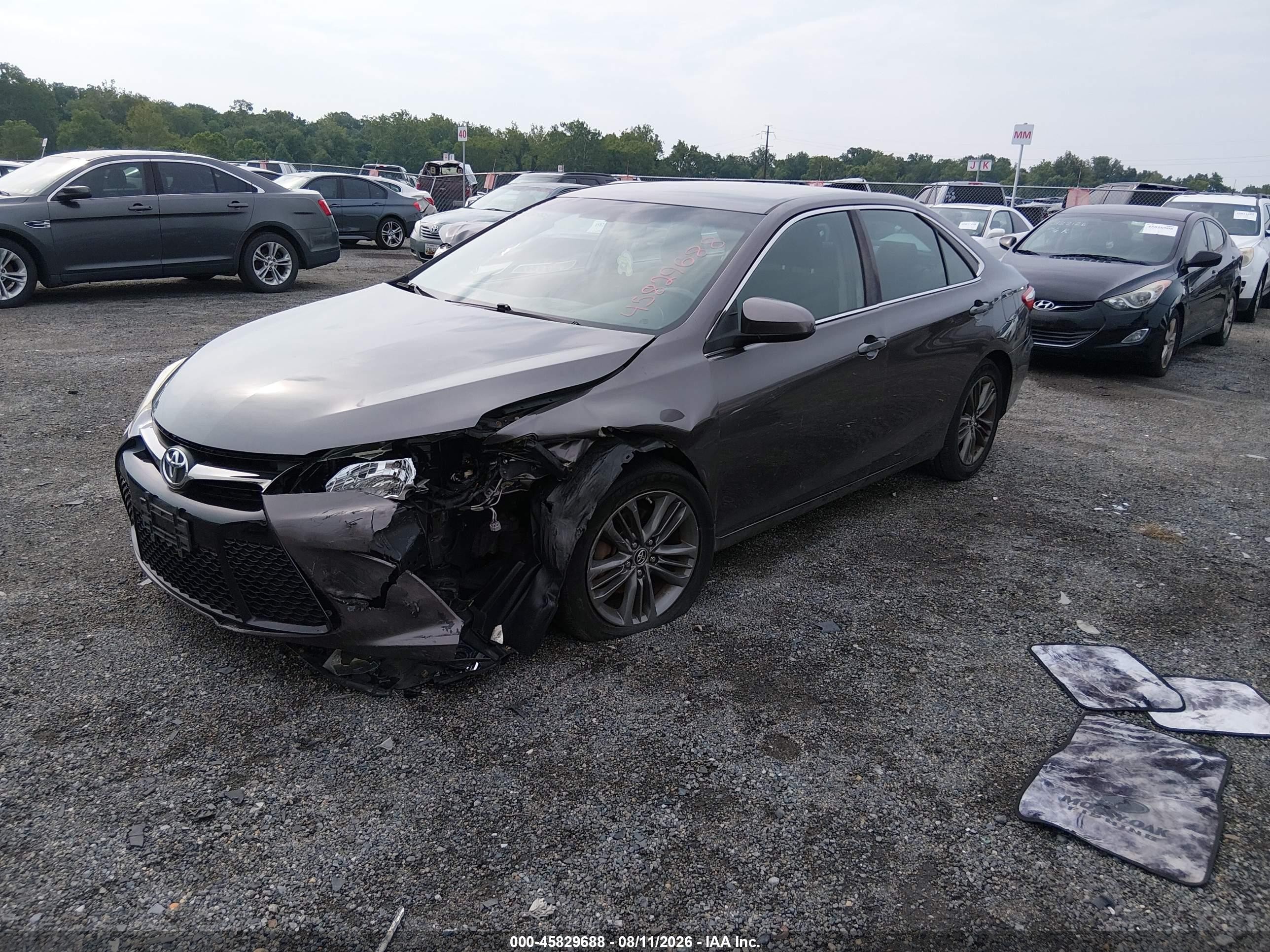 2015 Toyota Camry Se Серый vin: 4T1BF1FK7FU884070