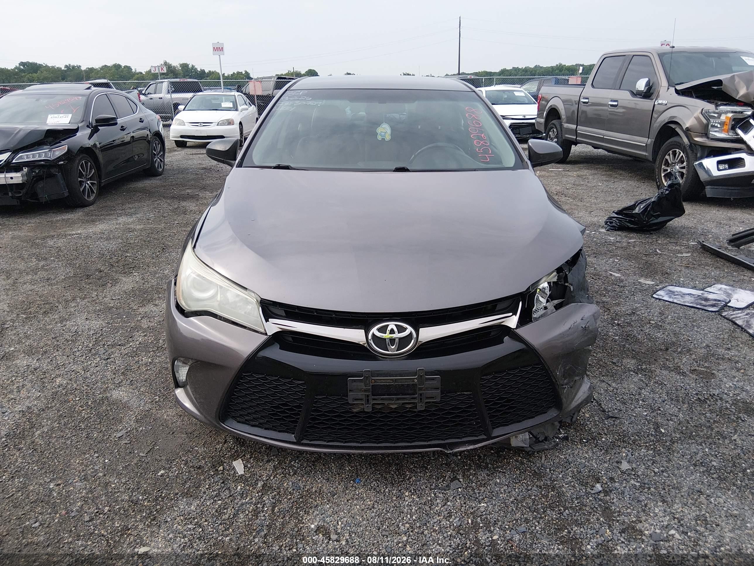 2015 Toyota Camry Se Серый vin: 4T1BF1FK7FU884070