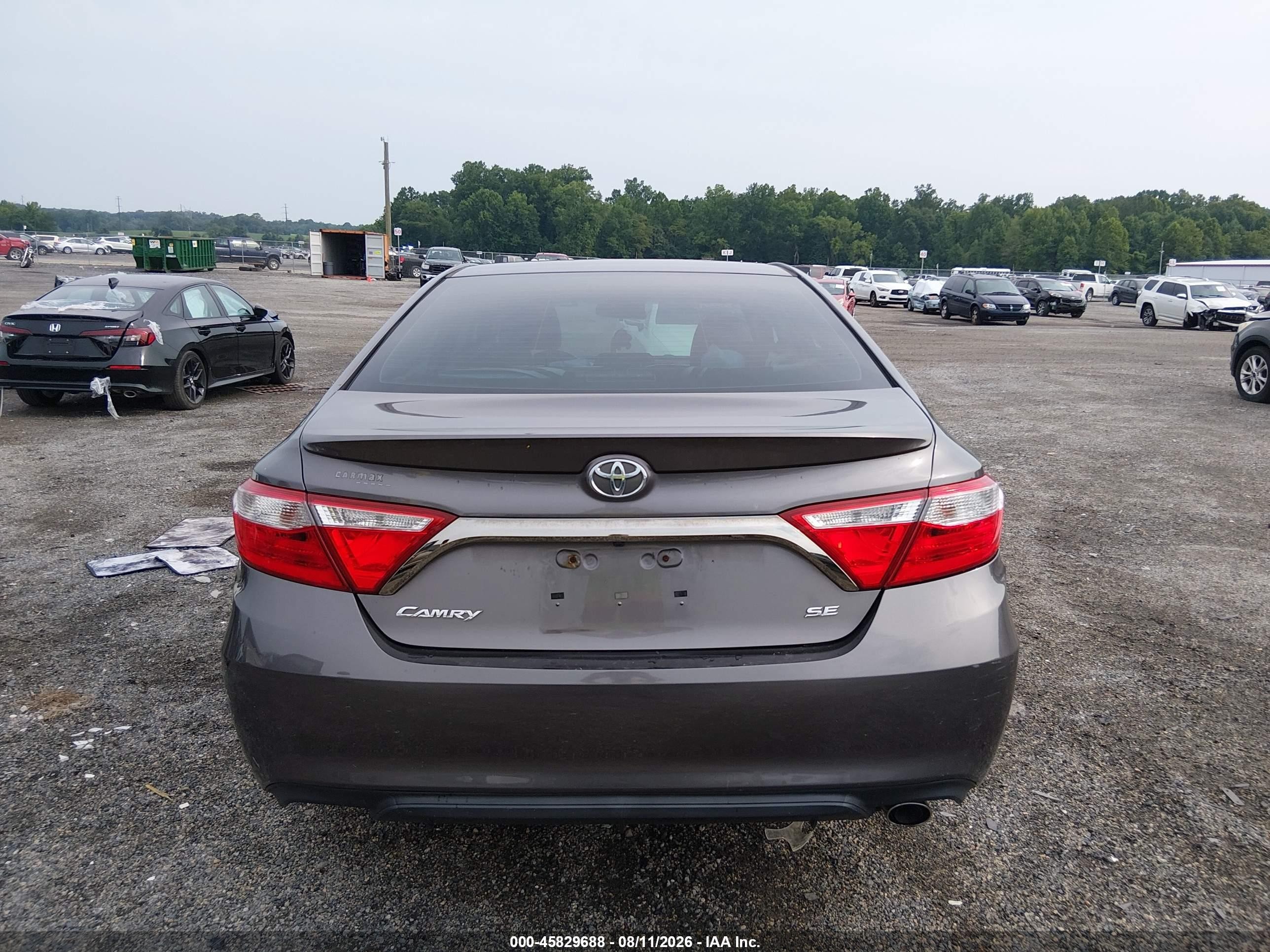 2015 Toyota Camry Se Серый vin: 4T1BF1FK7FU884070