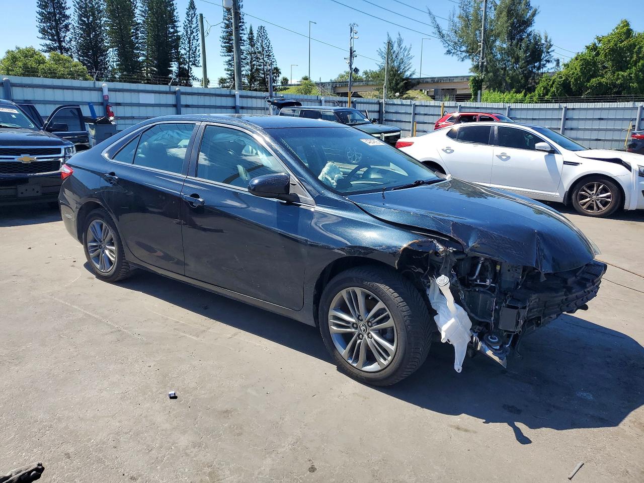 2015 Toyota Camry Se Черный vin: 4T1BF1FK7FU900526
