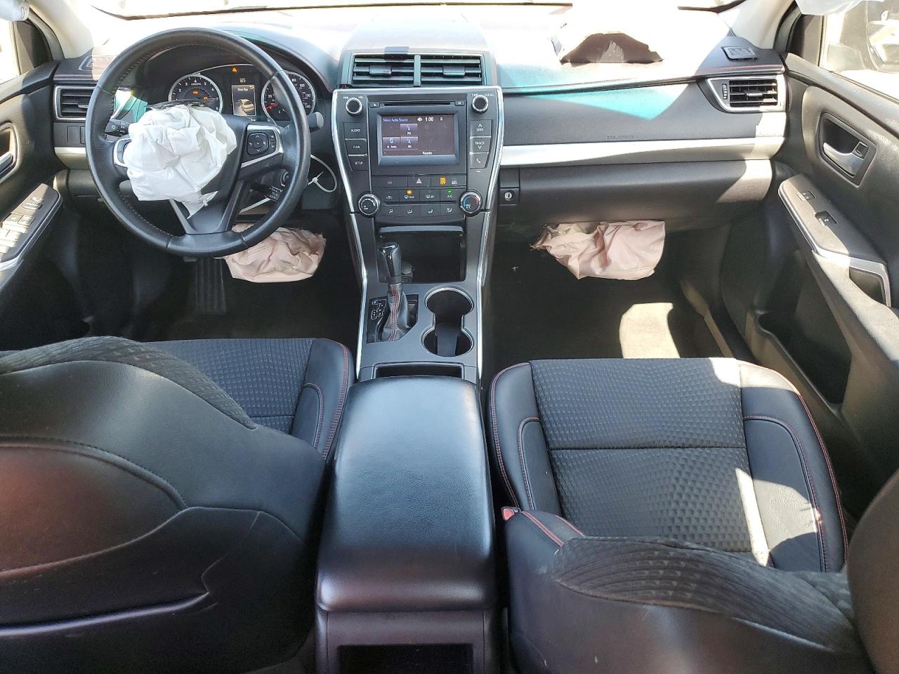 2015 Toyota Camry Se Черный vin: 4T1BF1FK7FU900526