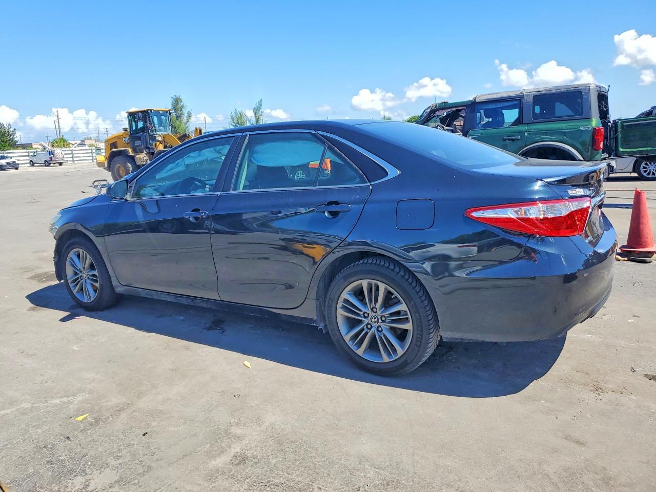 2015 Toyota Camry Se Черный vin: 4T1BF1FK7FU900526