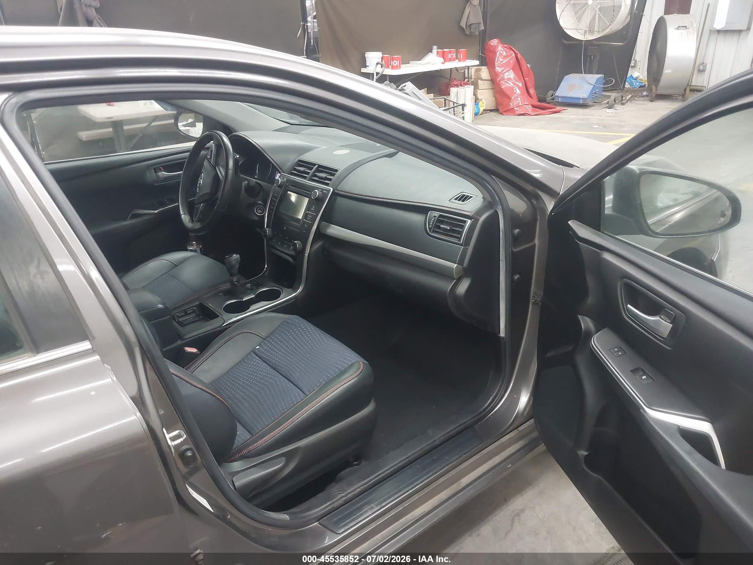 2015 Toyota Camry Se Gray vin: 4T1BF1FK7FU904897