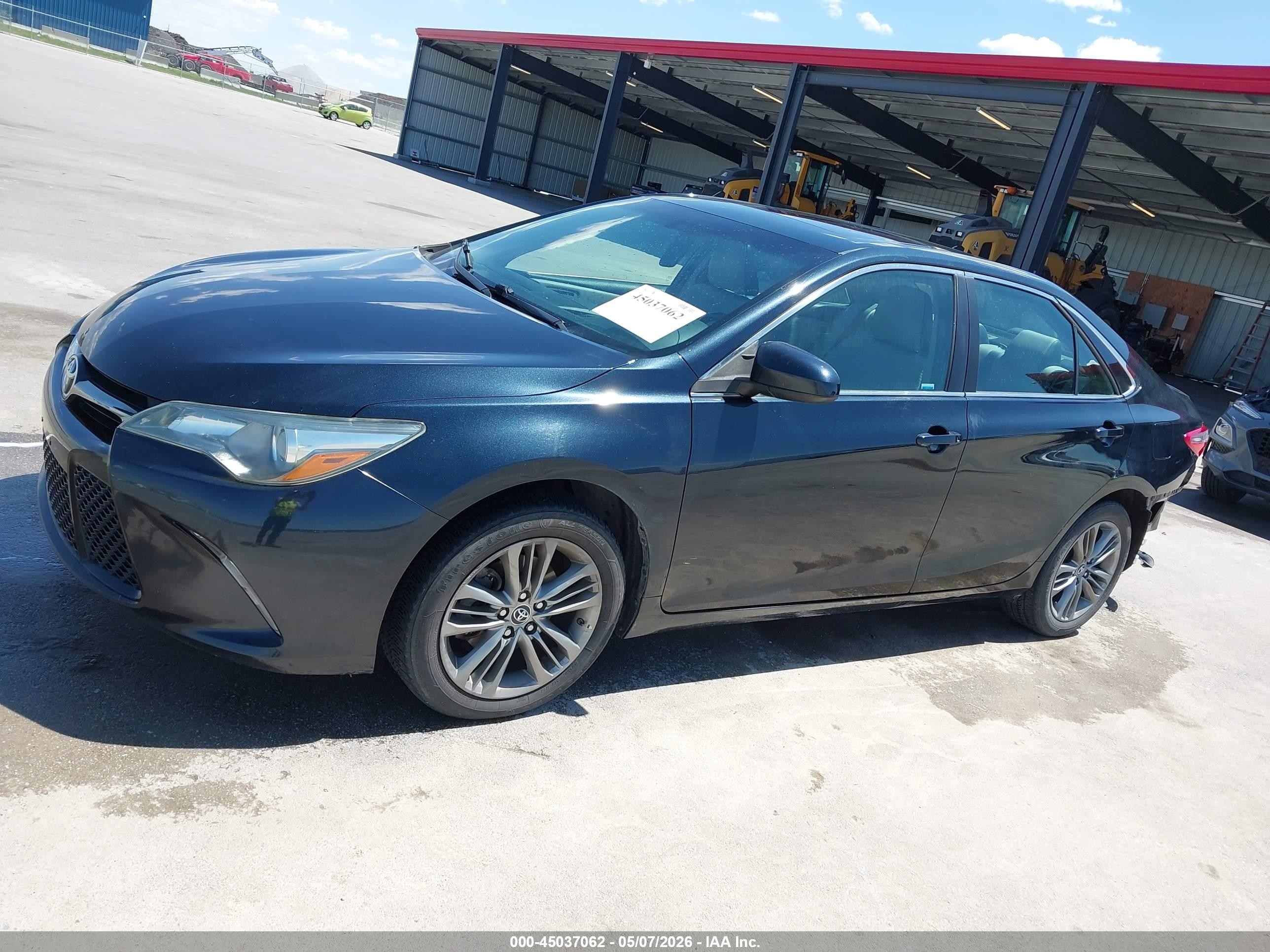 2015 Toyota Camry Se Черный vin: 4T1BF1FK7FU907542
