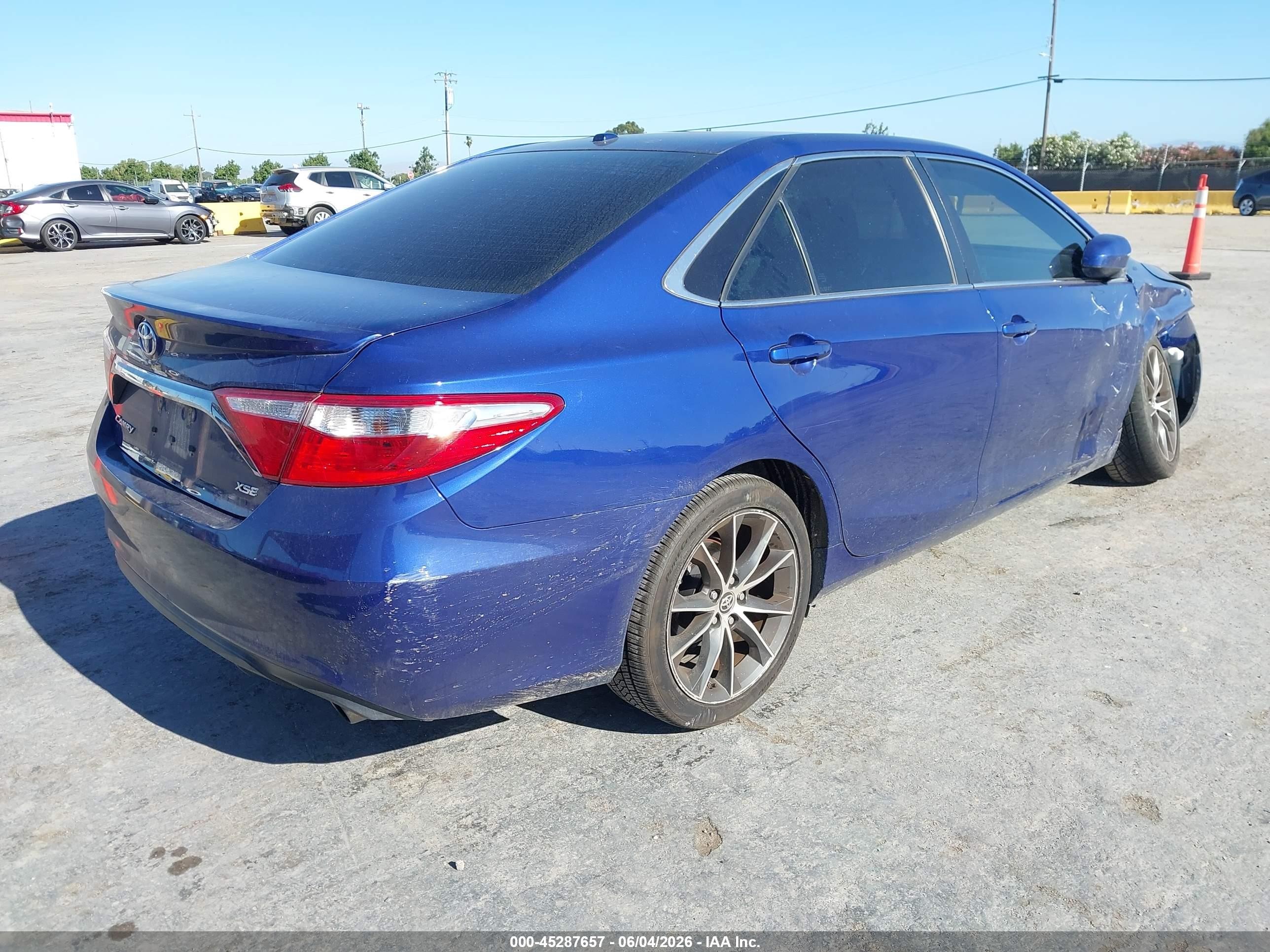 2015 Toyota Camry Xse Dark Blue vin: 4T1BF1FK7FU915544