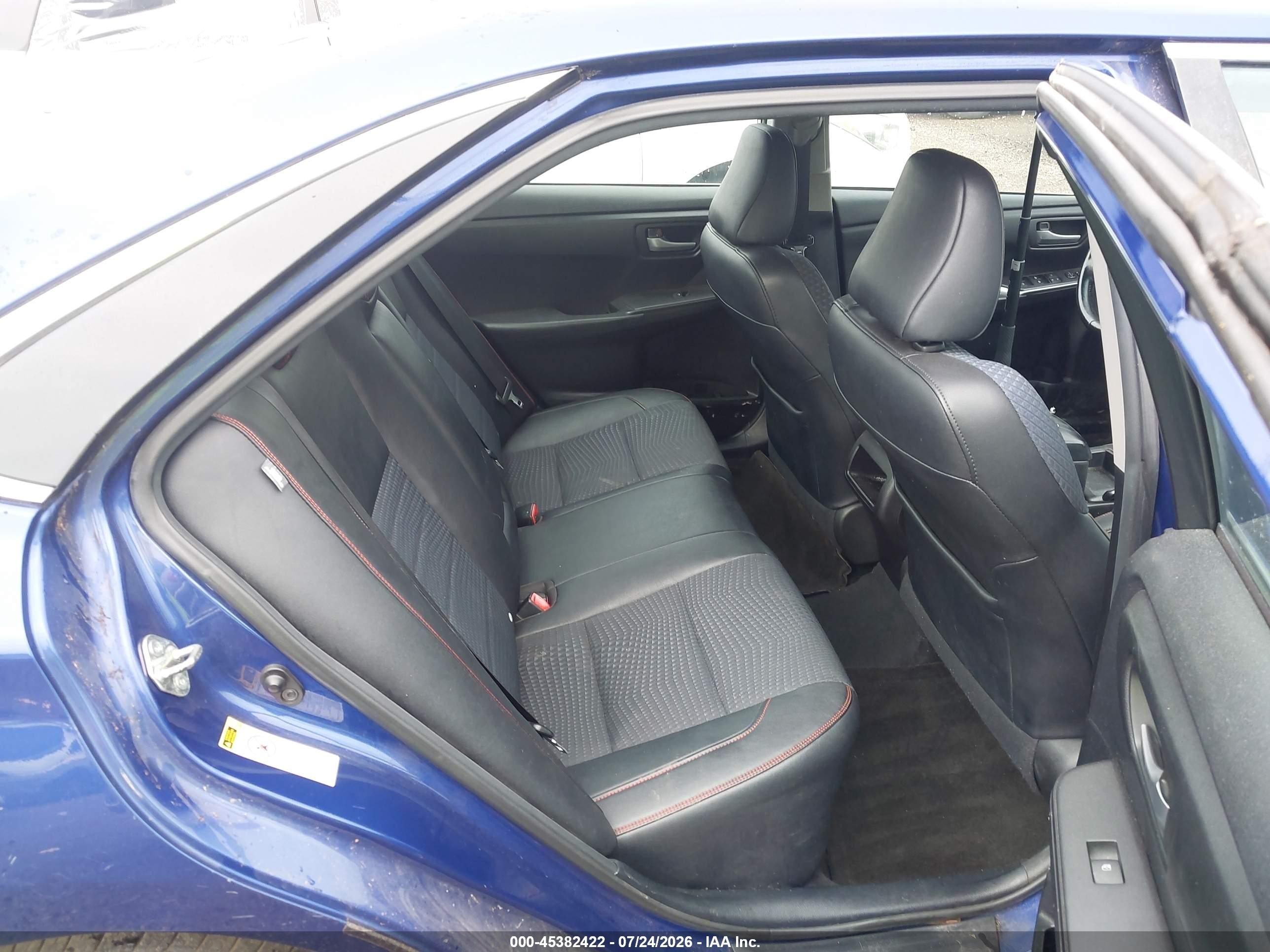 2015 Toyota Camry Se Blue vin: 4T1BF1FK7FU923059