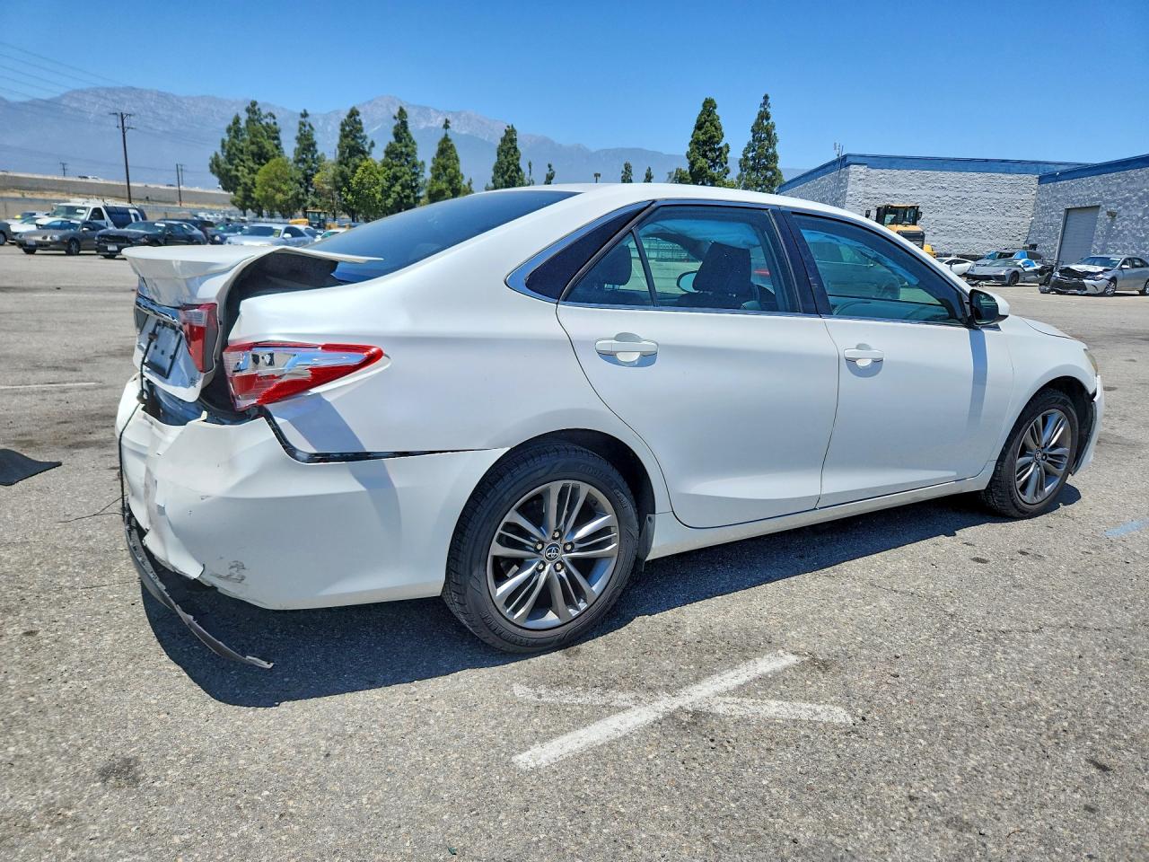 2015 Toyota Camry Se Белый vin: 4T1BF1FK7FU930349