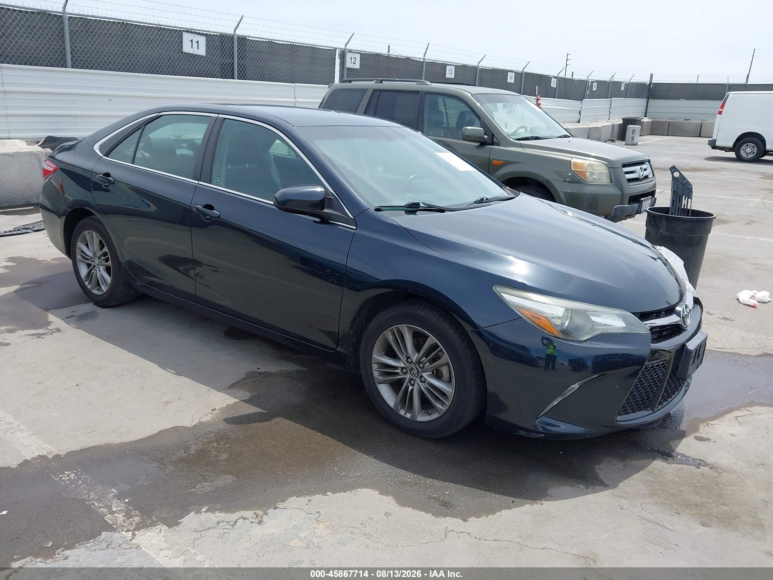 2015 Toyota Camry Se Blue vin: 4T1BF1FK7FU935681