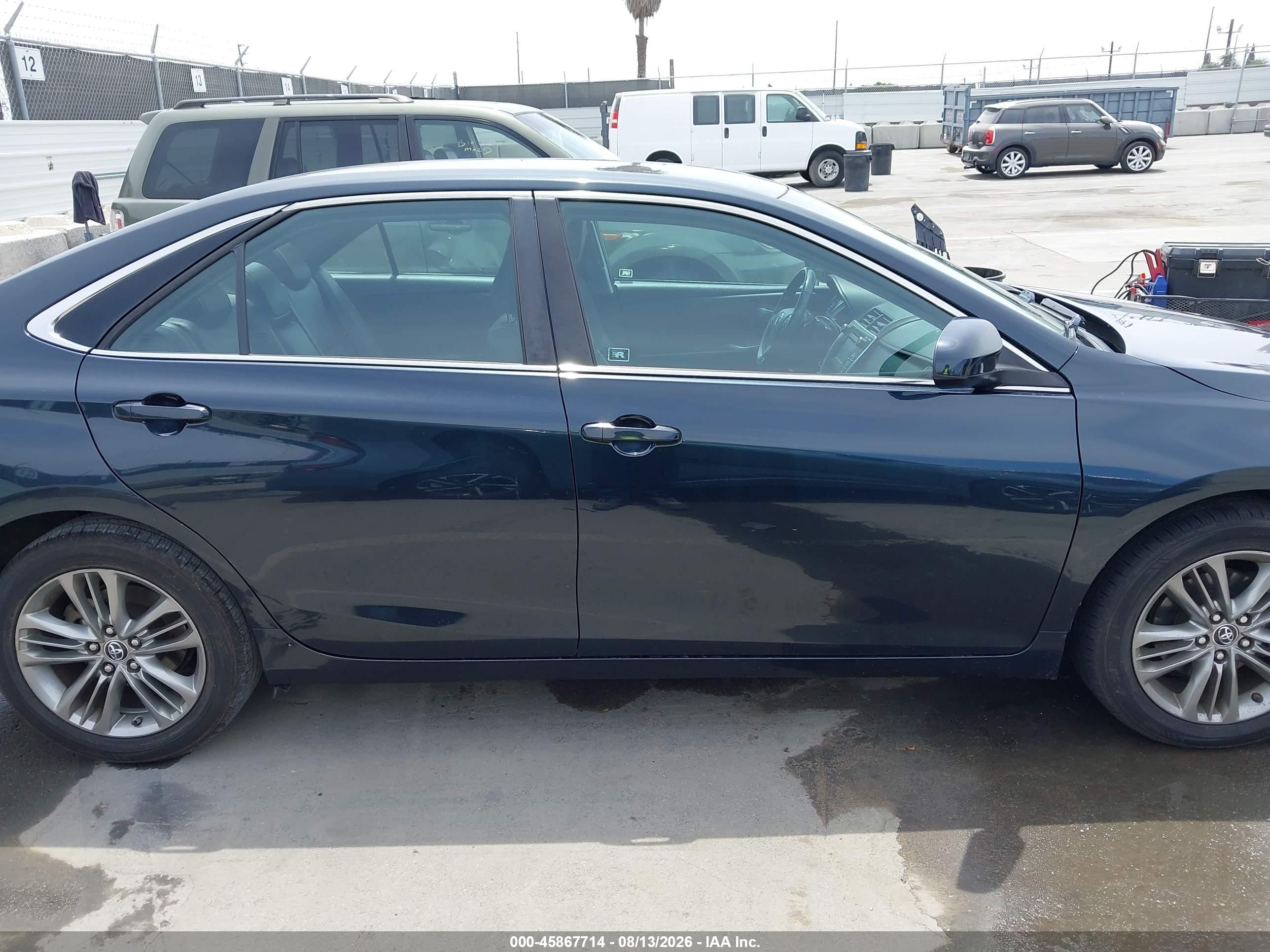 2015 Toyota Camry Se Blue vin: 4T1BF1FK7FU935681