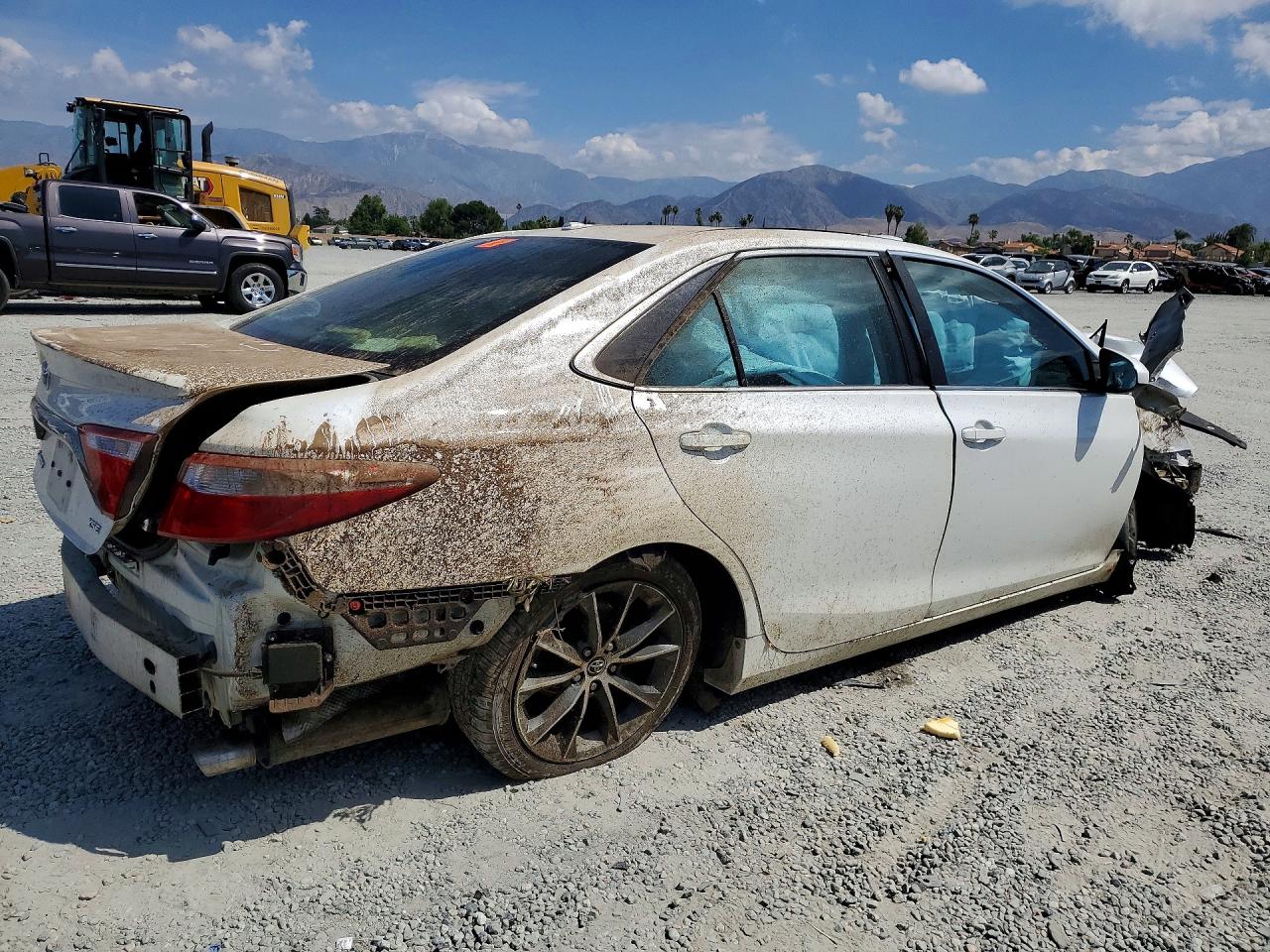 2015 Toyota Camry Xse Белый vin: 4T1BF1FK7FU947636