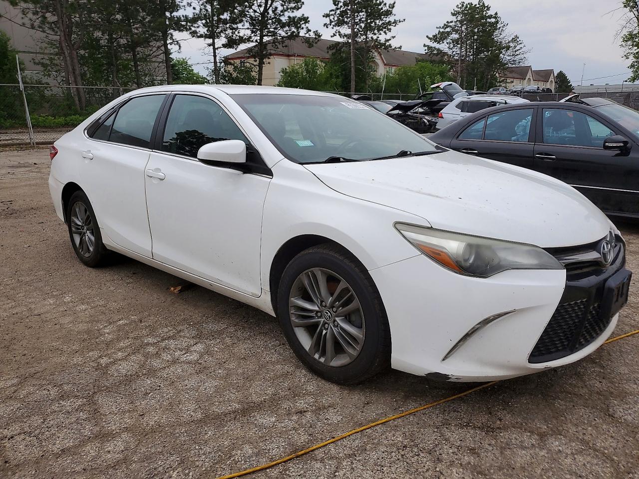 2015 Toyota Camry Se White vin: 4T1BF1FK7FU971578