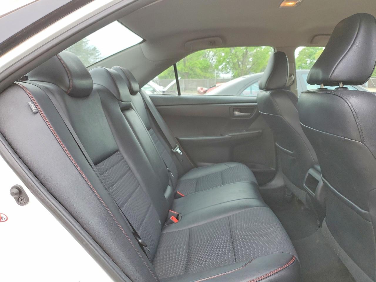 2015 Toyota Camry Se White vin: 4T1BF1FK7FU971578