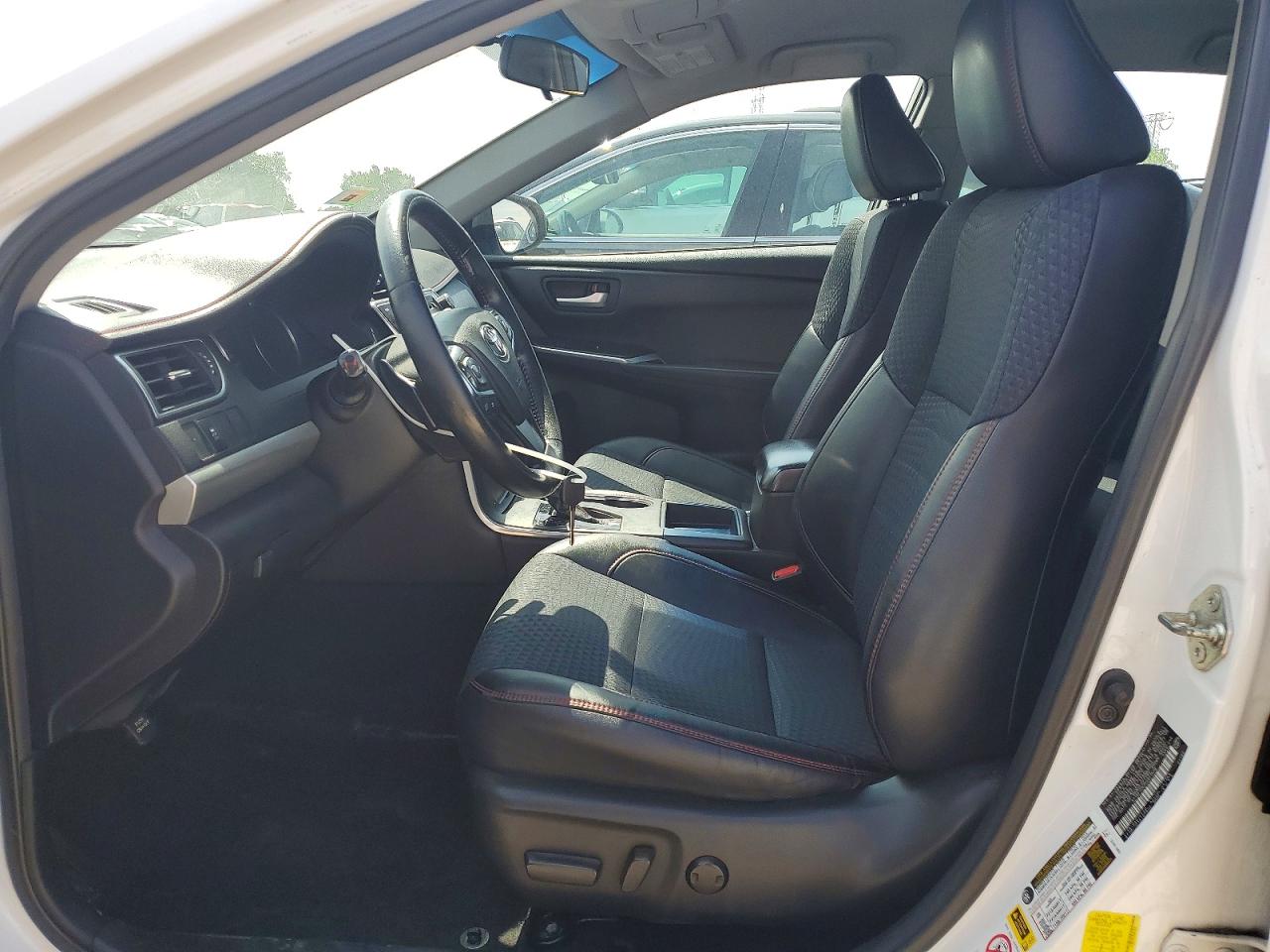 2015 Toyota Camry Se White vin: 4T1BF1FK7FU971578