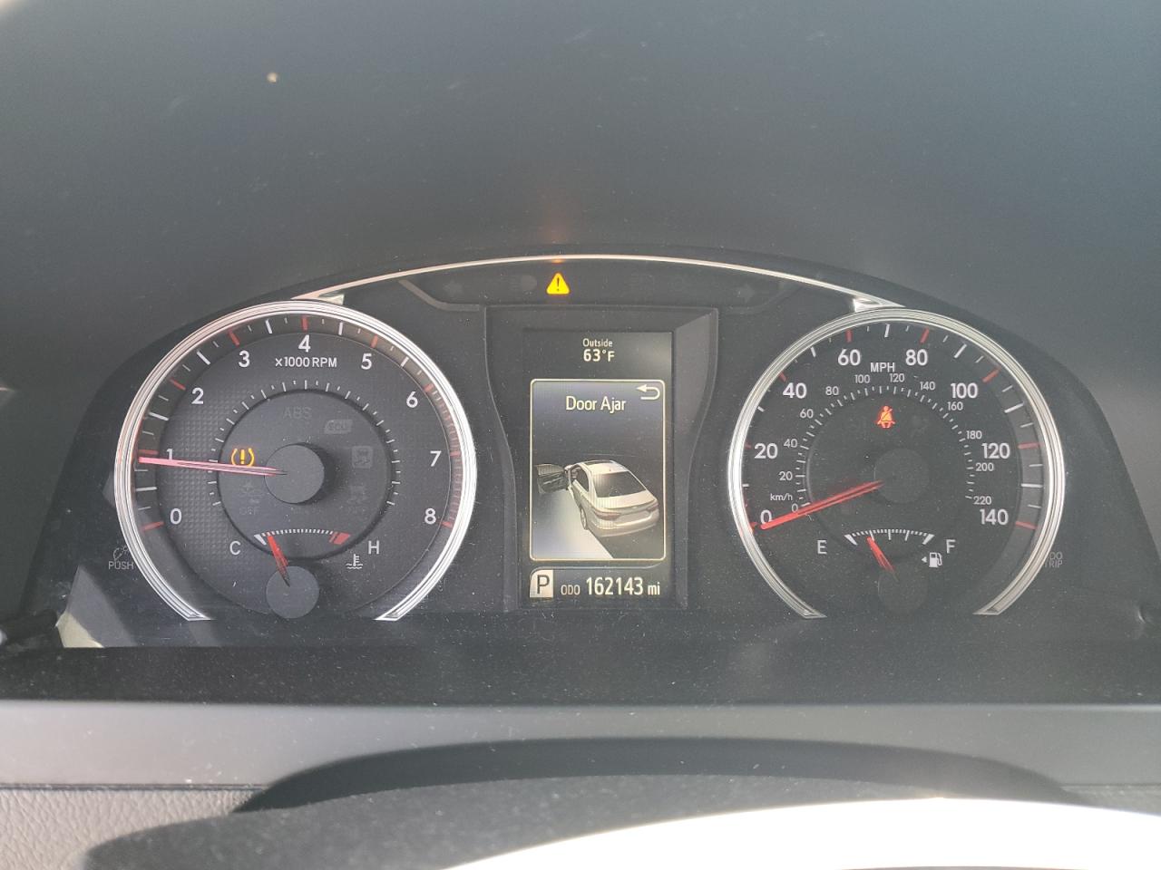 2015 Toyota Camry Se White vin: 4T1BF1FK7FU971578 Damage: Warning - Tire Pressure, On, Unacceptable