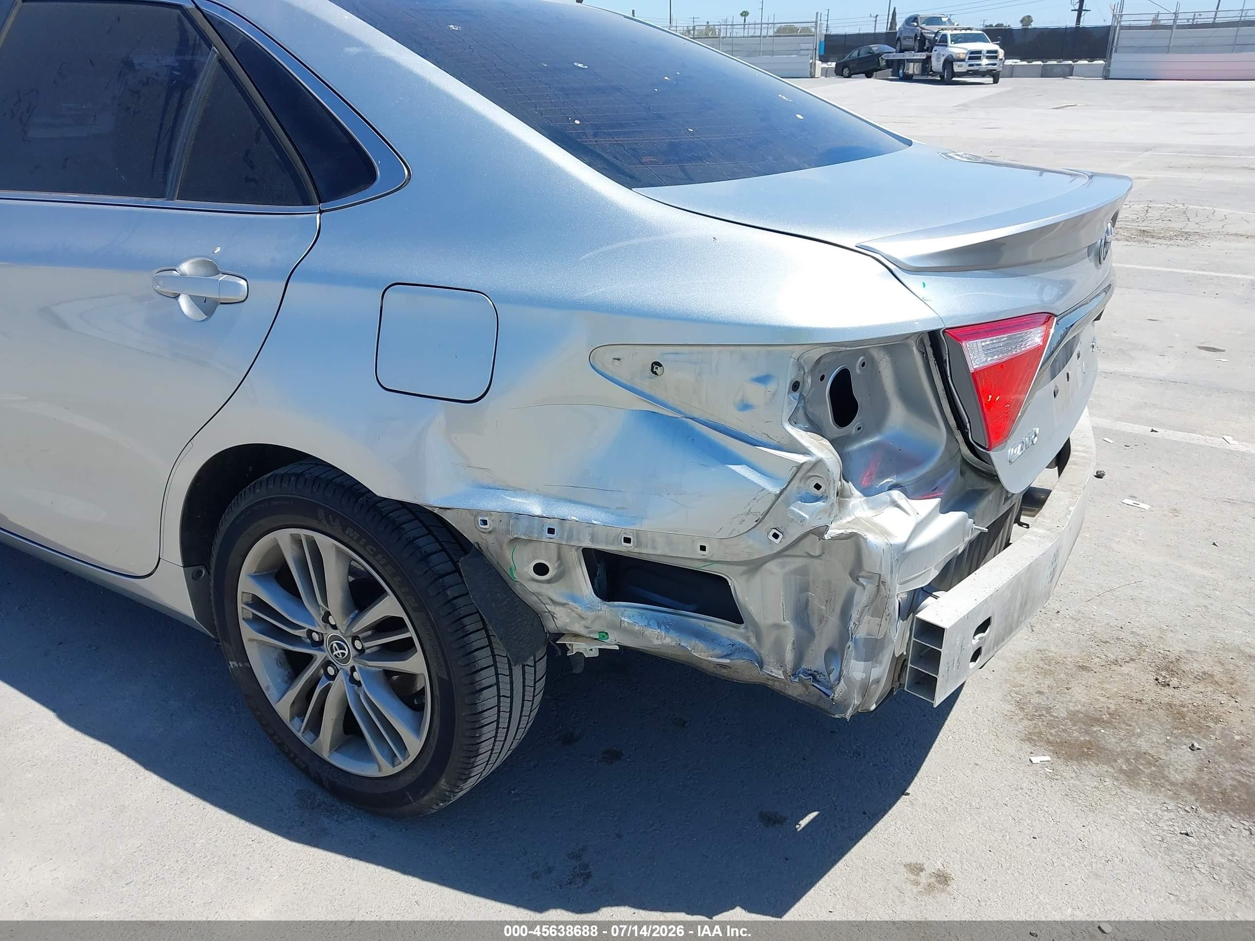 2015 Toyota Camry Se Серебряный vin: 4T1BF1FK7FU979714