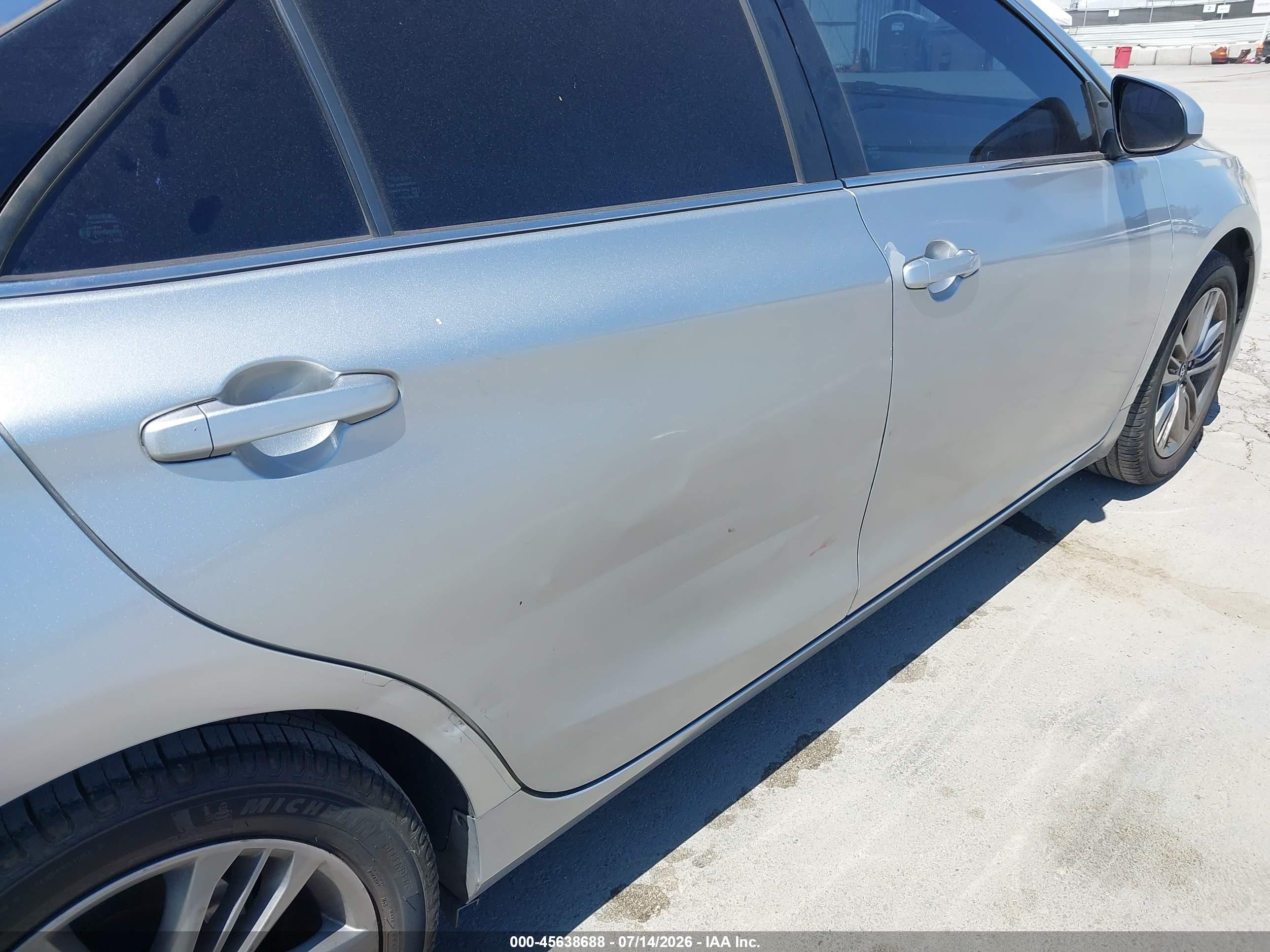 2015 Toyota Camry Se Серебряный vin: 4T1BF1FK7FU979714