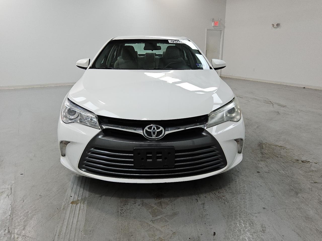 2015 Toyota Camry Le White vin: 4T1BF1FK7FU982029 Damage: Left Head Lamp, Faded, Repair Required