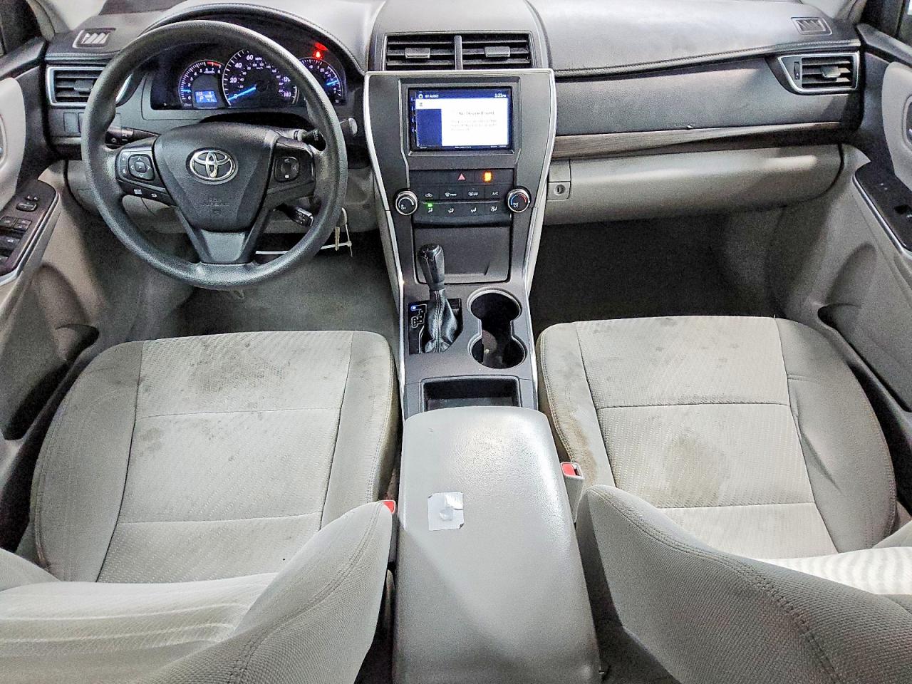 2015 Toyota Camry Le White vin: 4T1BF1FK7FU982029