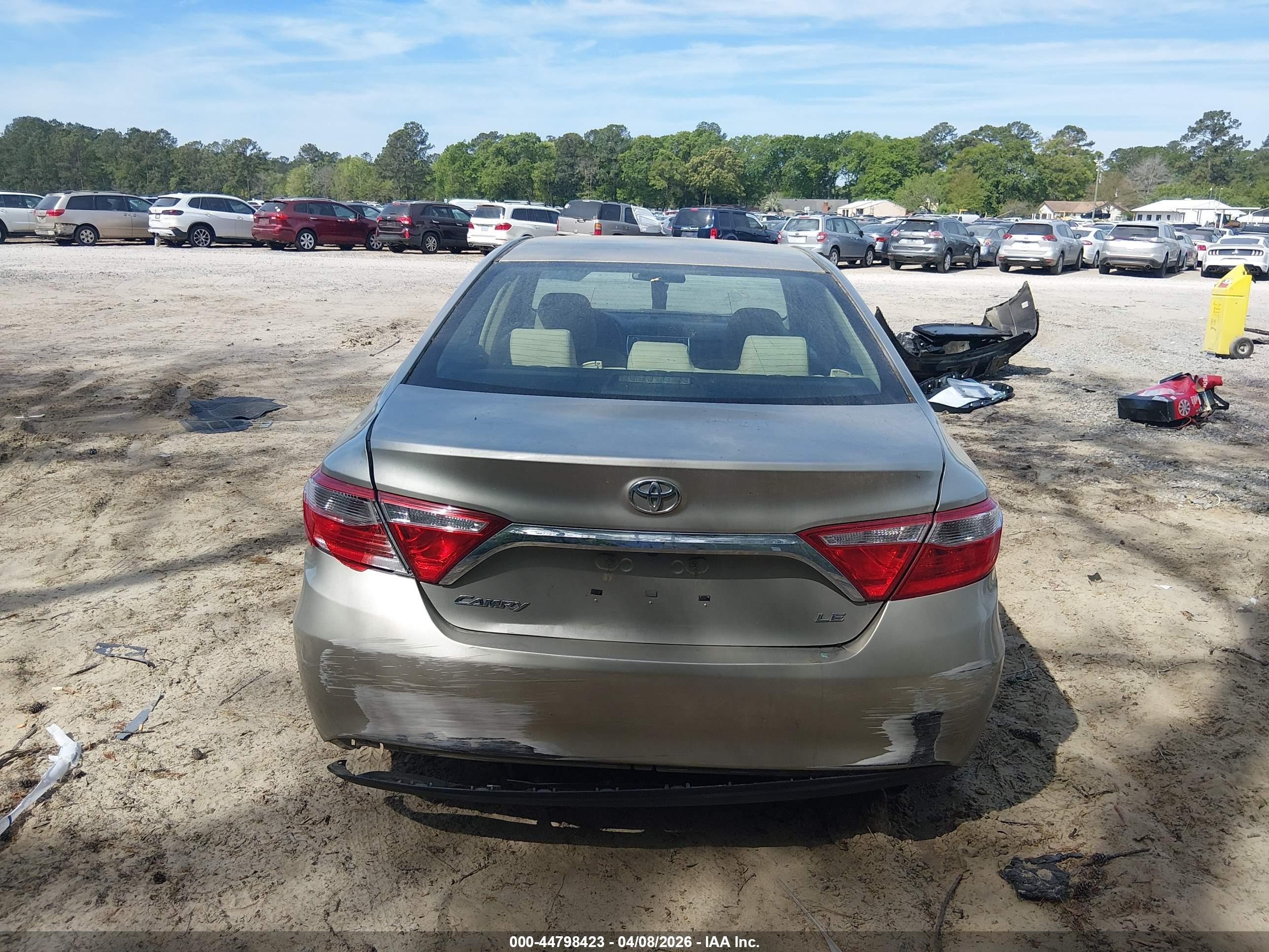 2015 Toyota Camry Le Beige vin: 4T1BF1FK7FU987585