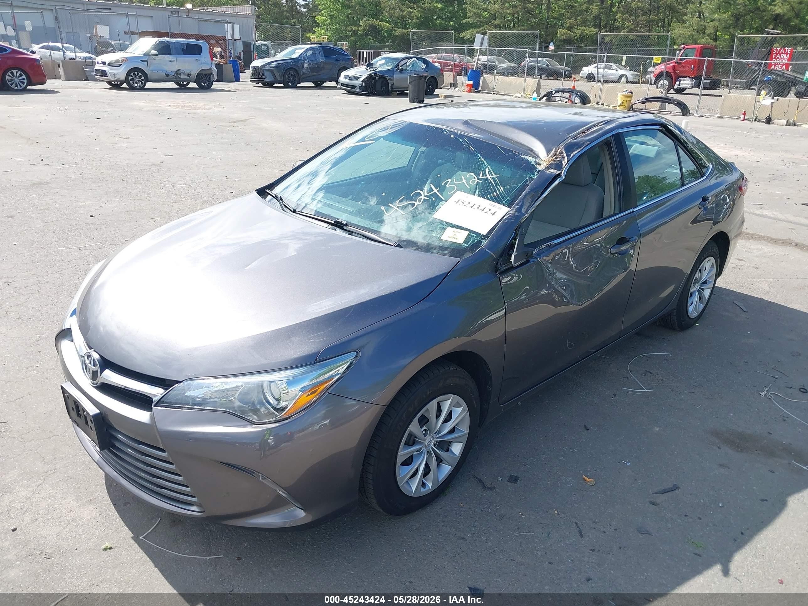 2015 Toyota Camry Le Gray vin: 4T1BF1FK7FU991930