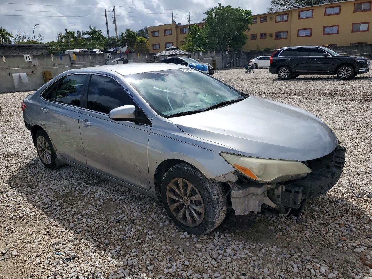 2015 Toyota Camry Le Silver vin: 4T1BF1FK7FU994522