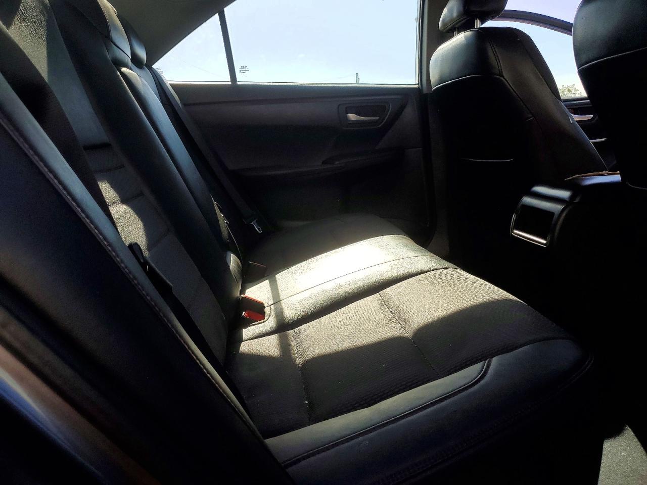 2016 Toyota Camry Se Gray vin: 4T1BF1FK7GU202399