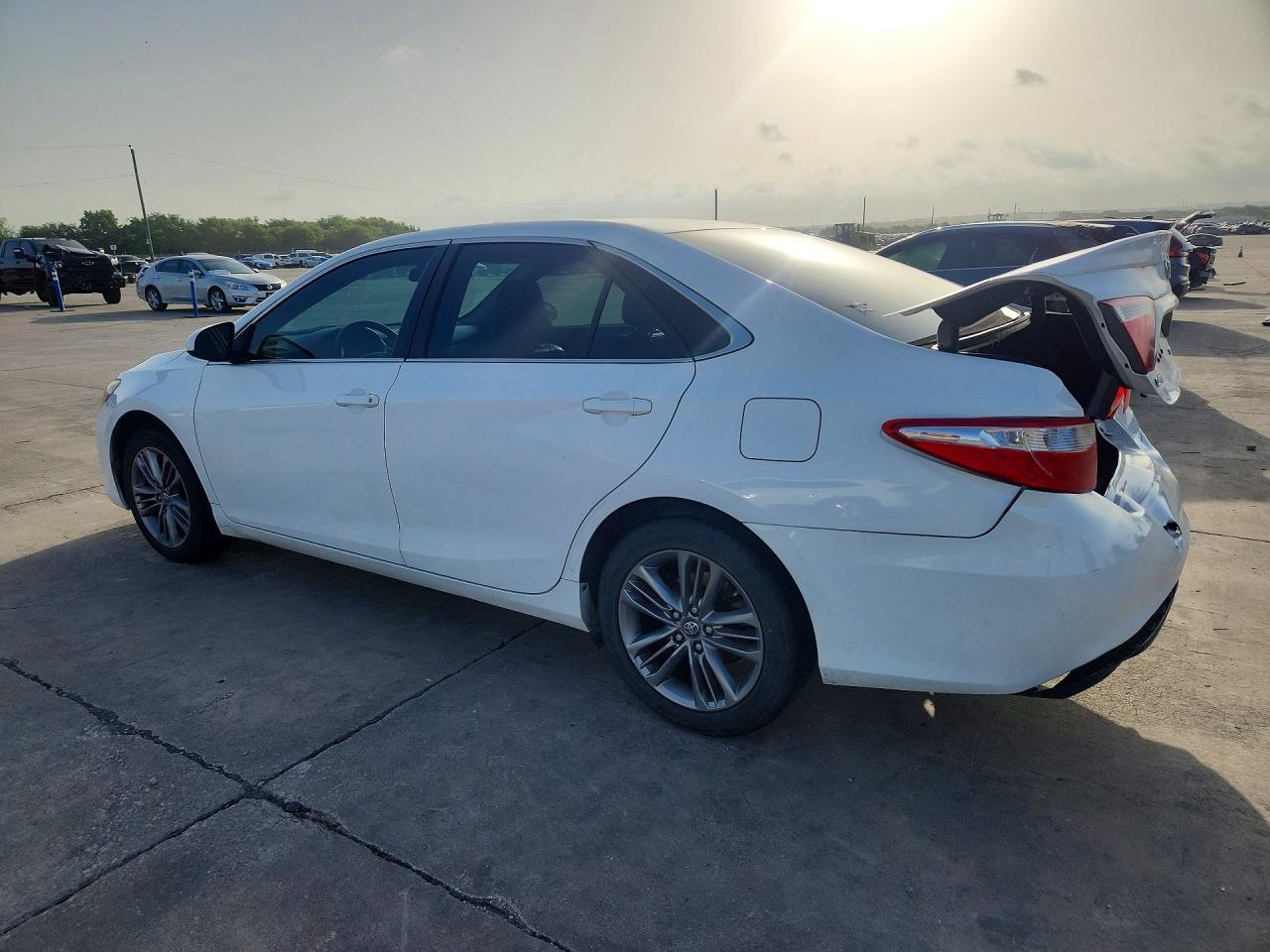 2017 Toyota Camry Se White vin: 4T1BF1FK7HU378130