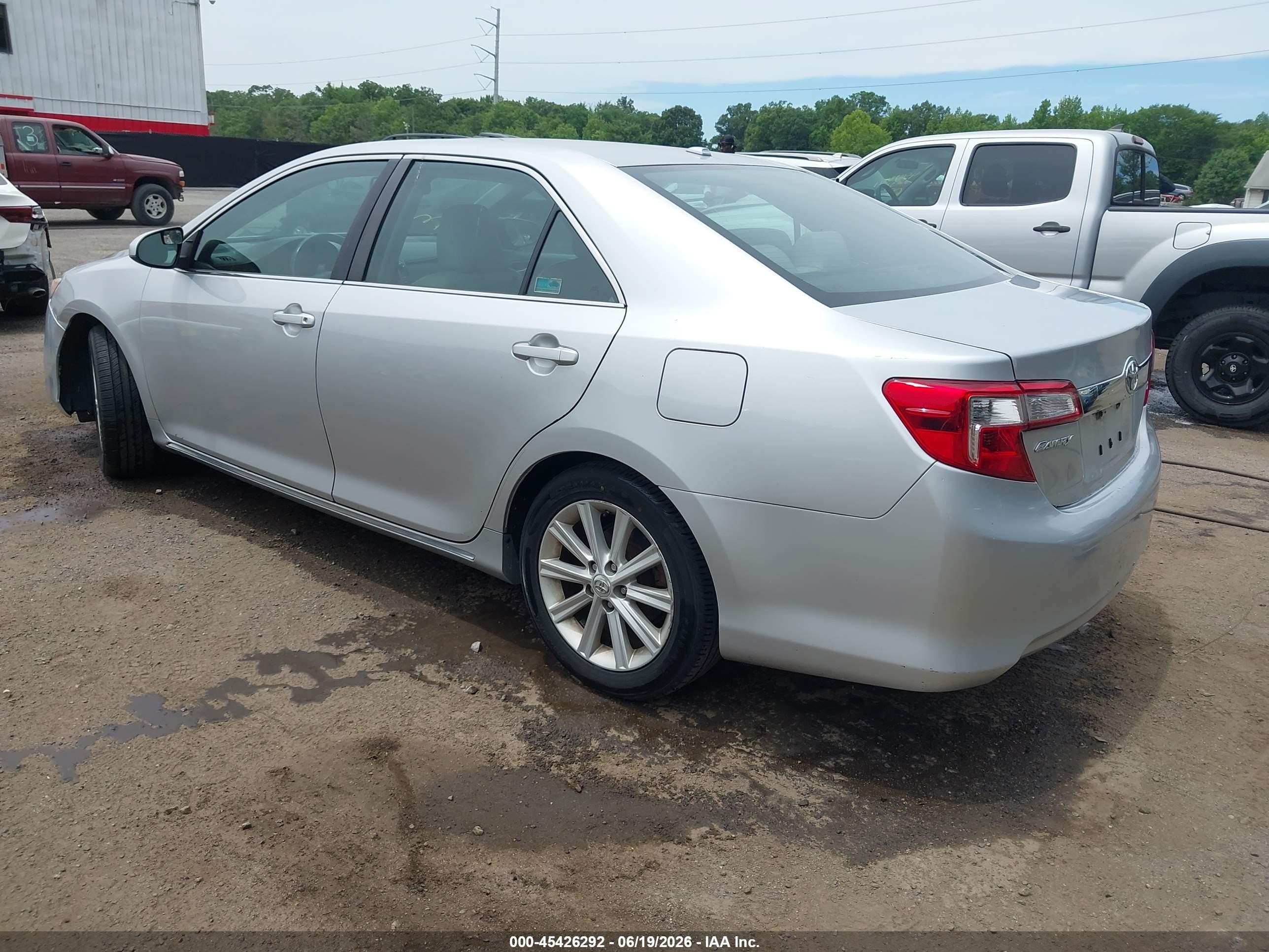 2012 Toyota Camry Xle Silver vin: 4T1BF1FK8CU002710