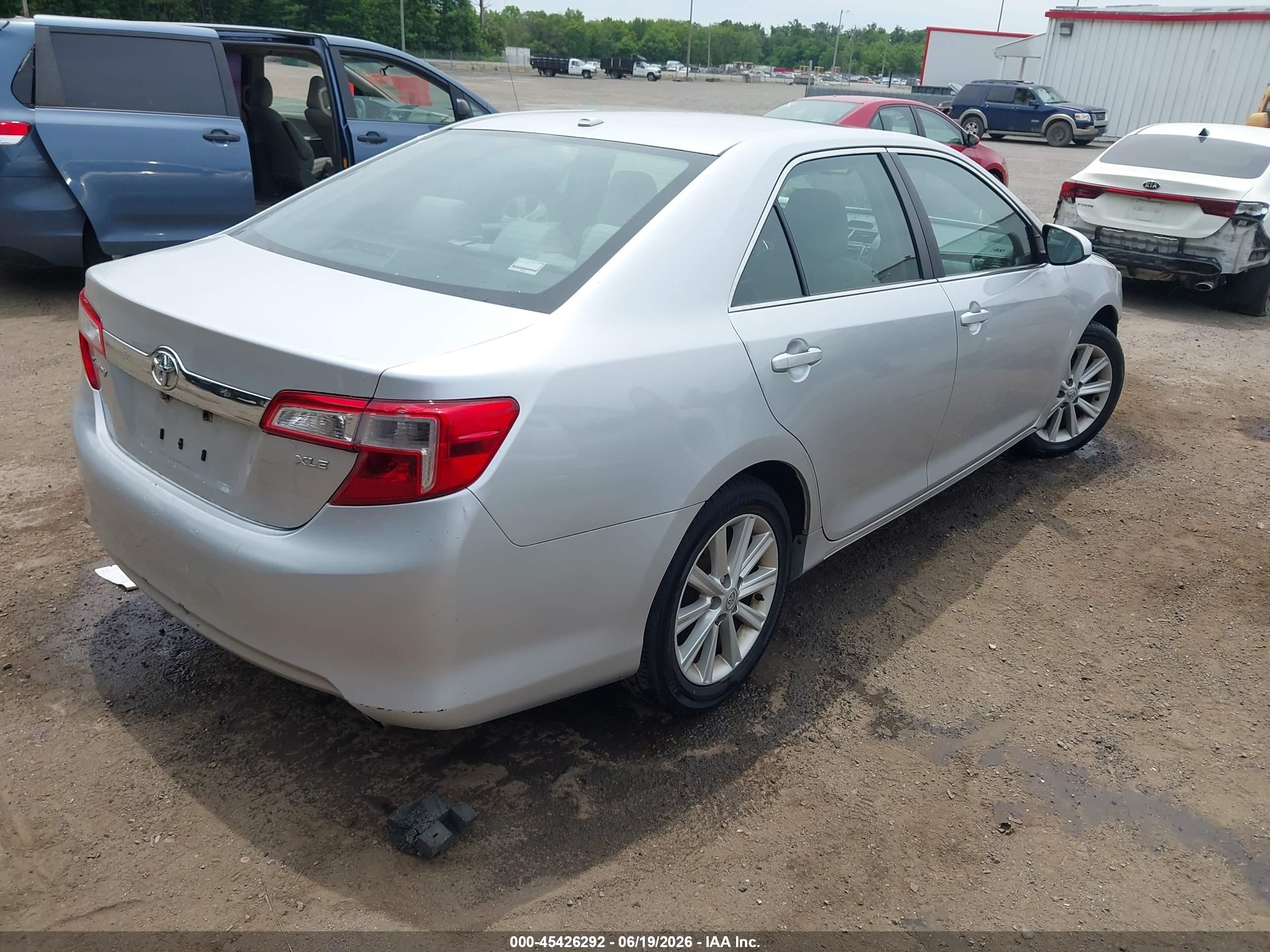 2012 Toyota Camry Xle Silver vin: 4T1BF1FK8CU002710