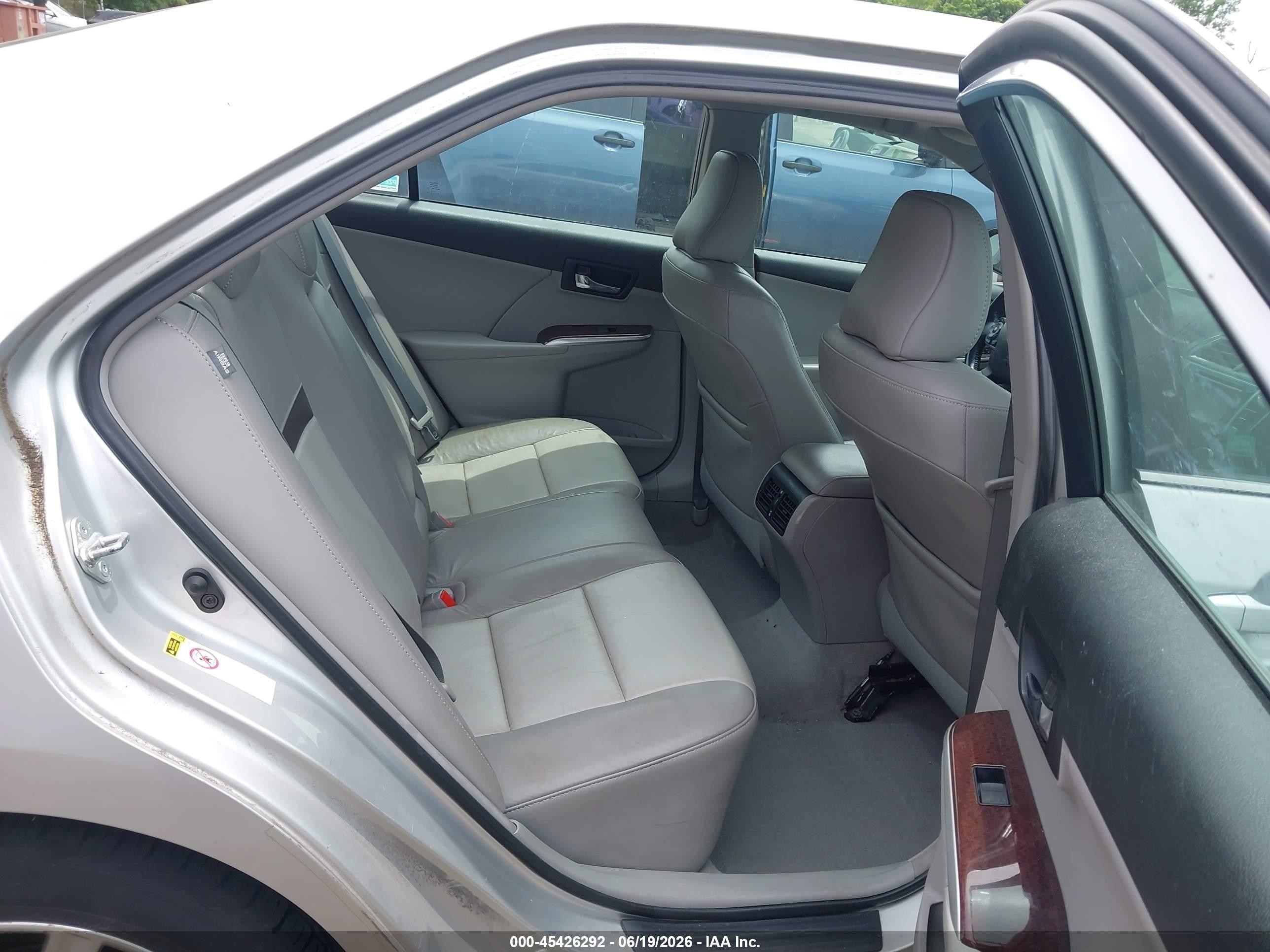 2012 Toyota Camry Xle Silver vin: 4T1BF1FK8CU002710