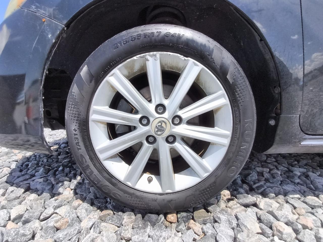 2012 Toyota Camry Xle Black vin: 4T1BF1FK8CU011892 Damage: Left Front Wheel, Curb Rash, 7 To 8 Inches