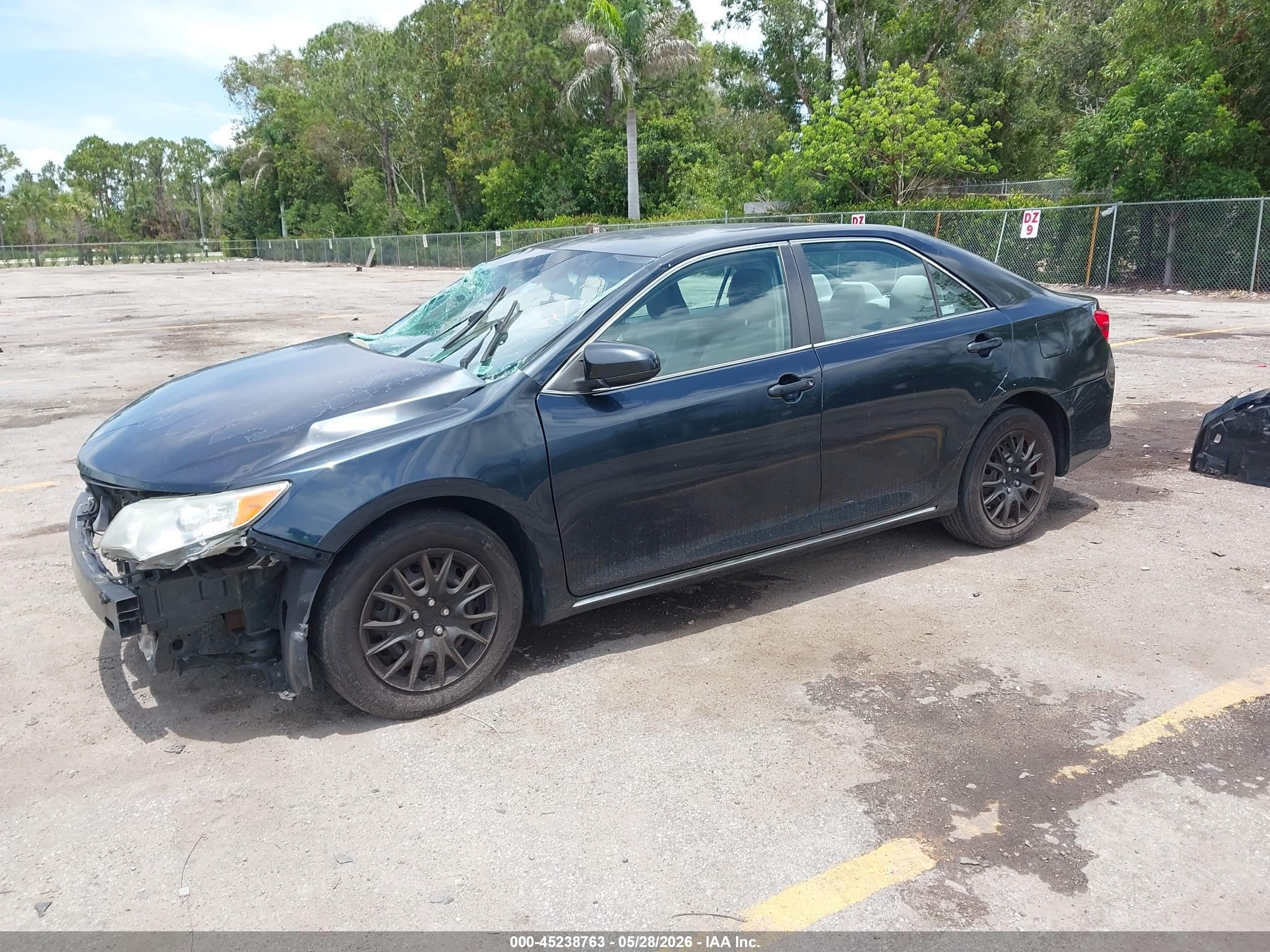 2012 Toyota Camry Le Navy vin: 4T1BF1FK8CU071848