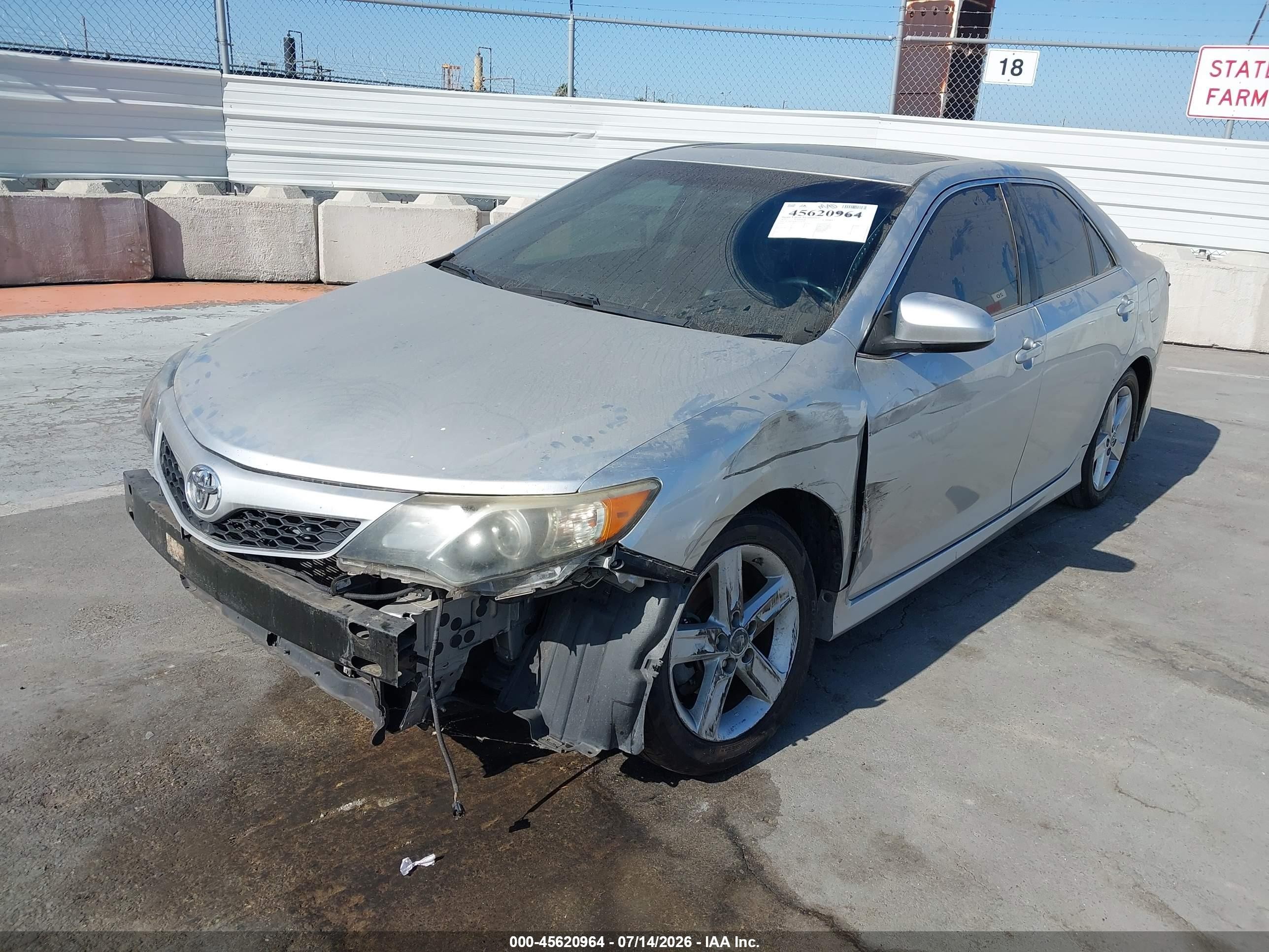 2012 Toyota Camry Se Silver vin: 4T1BF1FK8CU126170