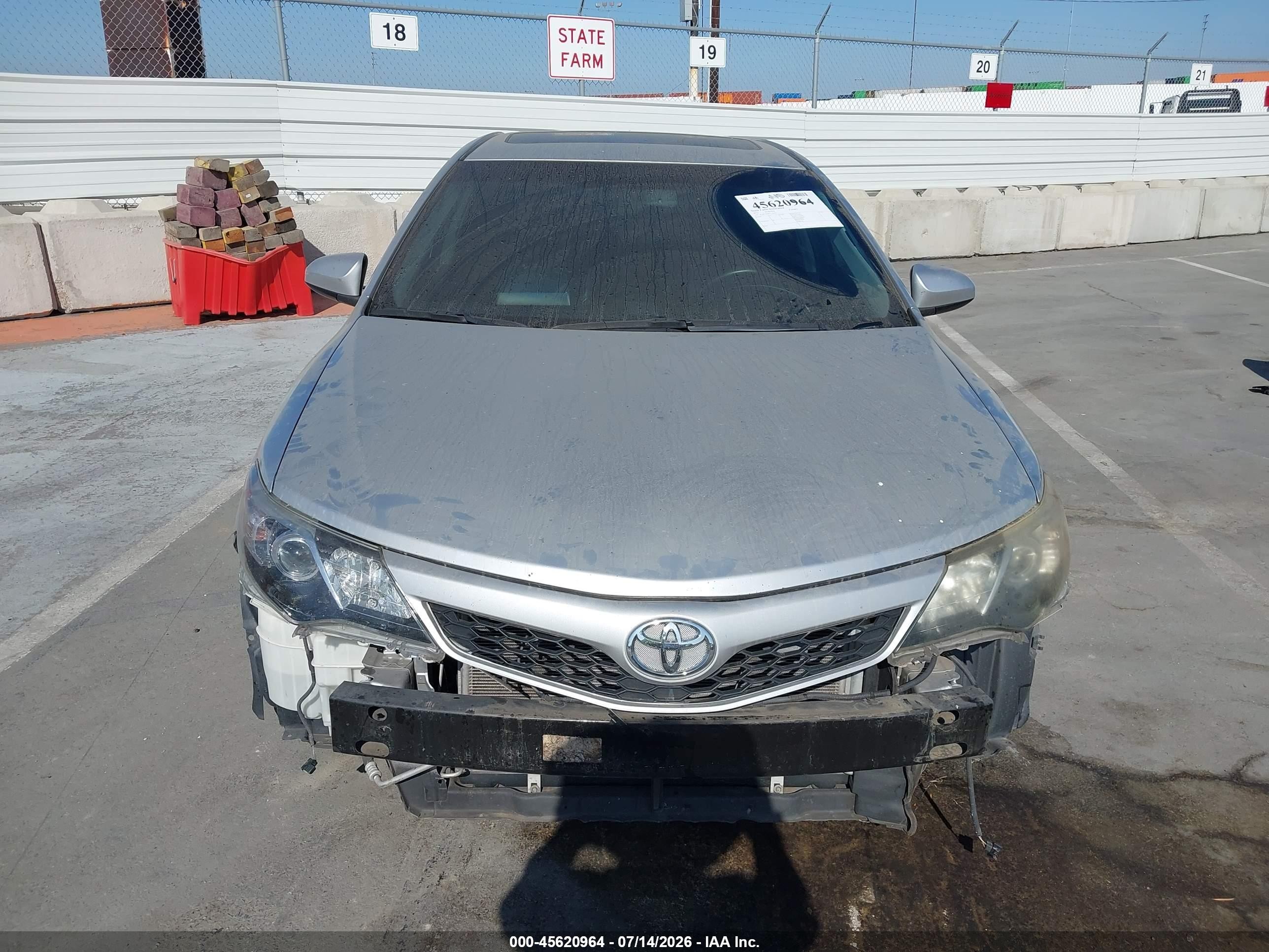 2012 Toyota Camry Se Silver vin: 4T1BF1FK8CU126170