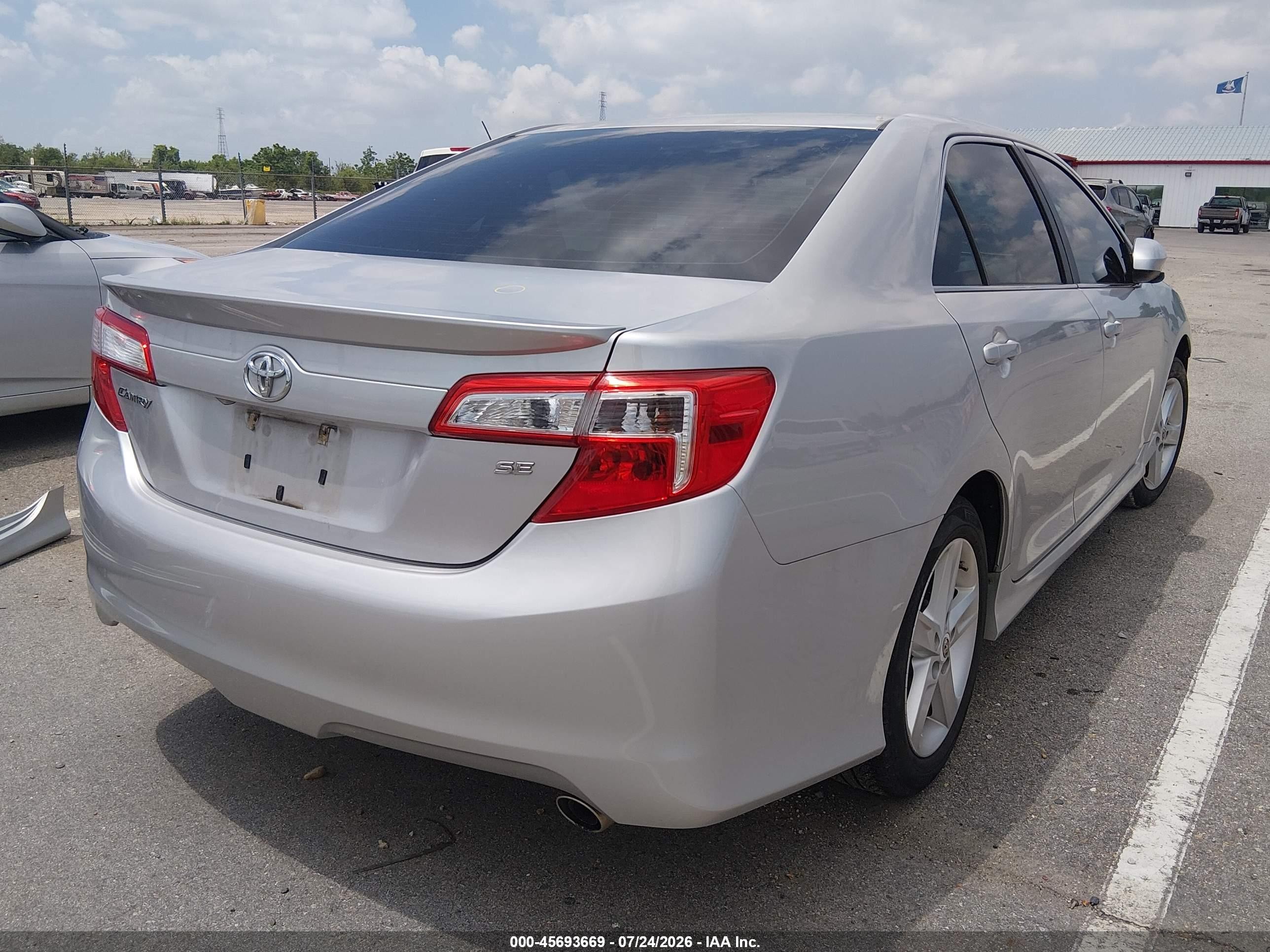 2012 Toyota Camry Se Silver vin: 4T1BF1FK8CU506044
