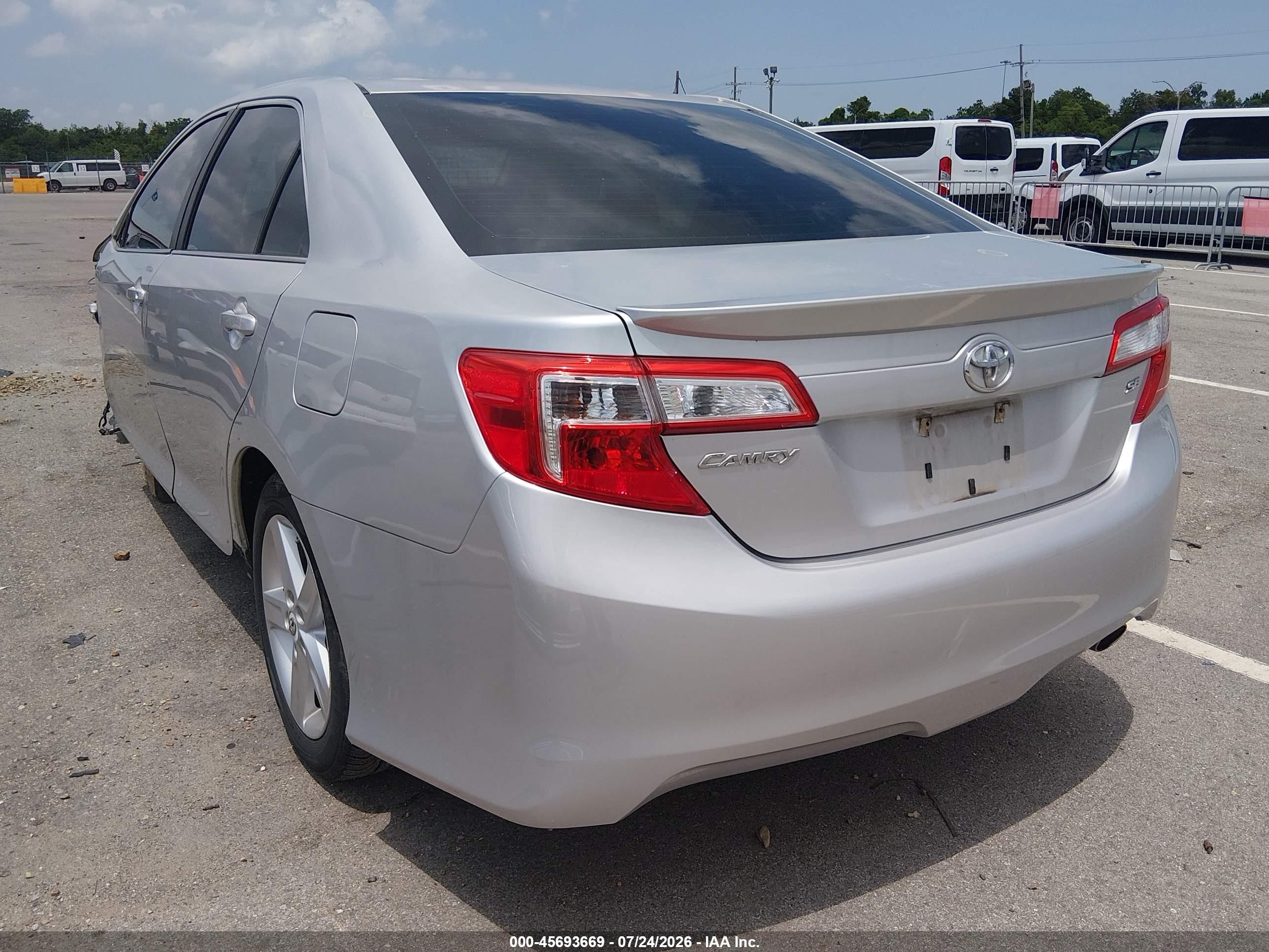2012 Toyota Camry Se Silver vin: 4T1BF1FK8CU506044