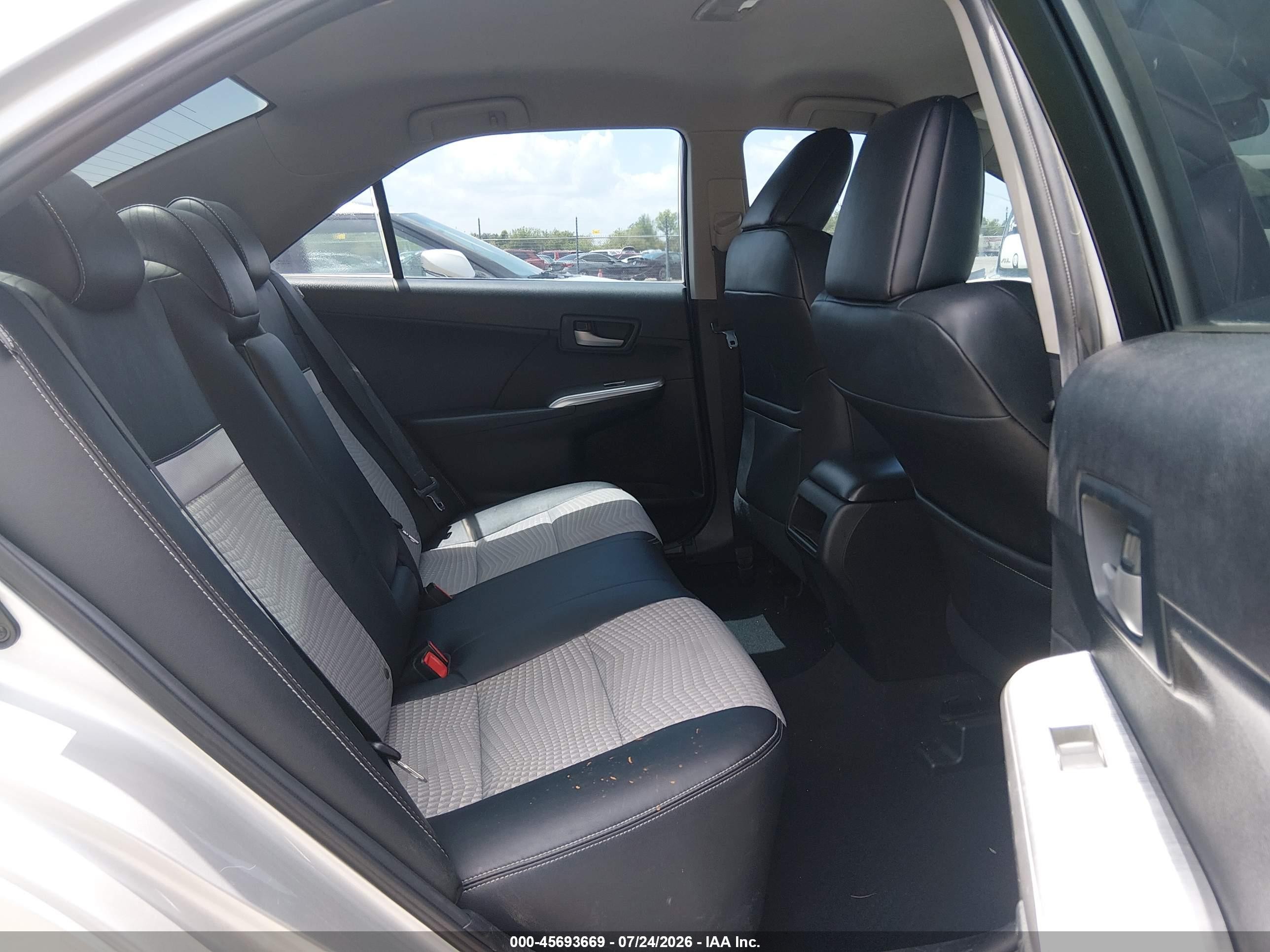 2012 Toyota Camry Se Silver vin: 4T1BF1FK8CU506044