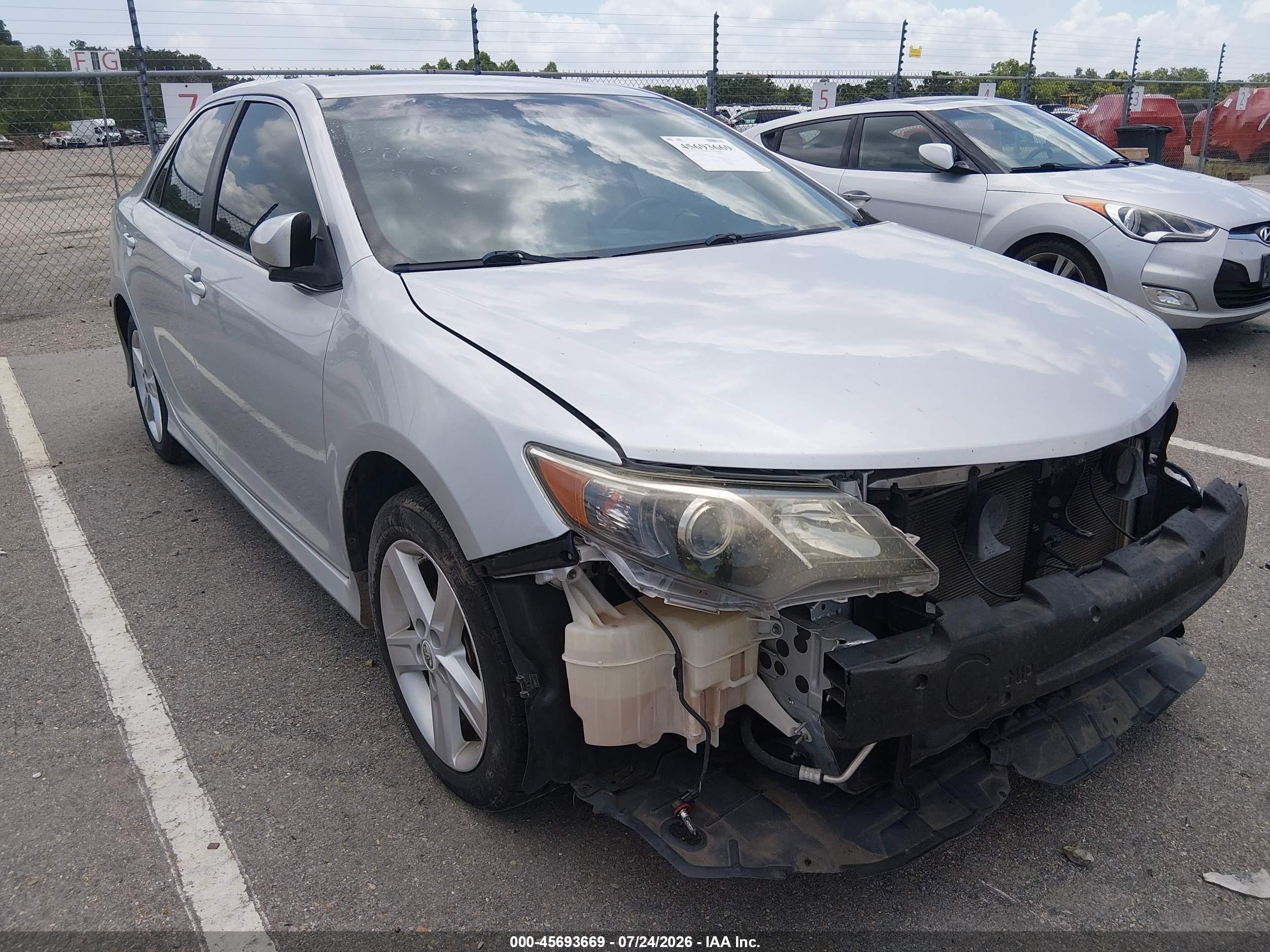 2012 Toyota Camry Se Silver vin: 4T1BF1FK8CU506044