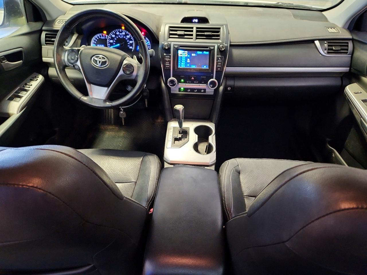 2012 Toyota Camry Se White vin: 4T1BF1FK8CU513379