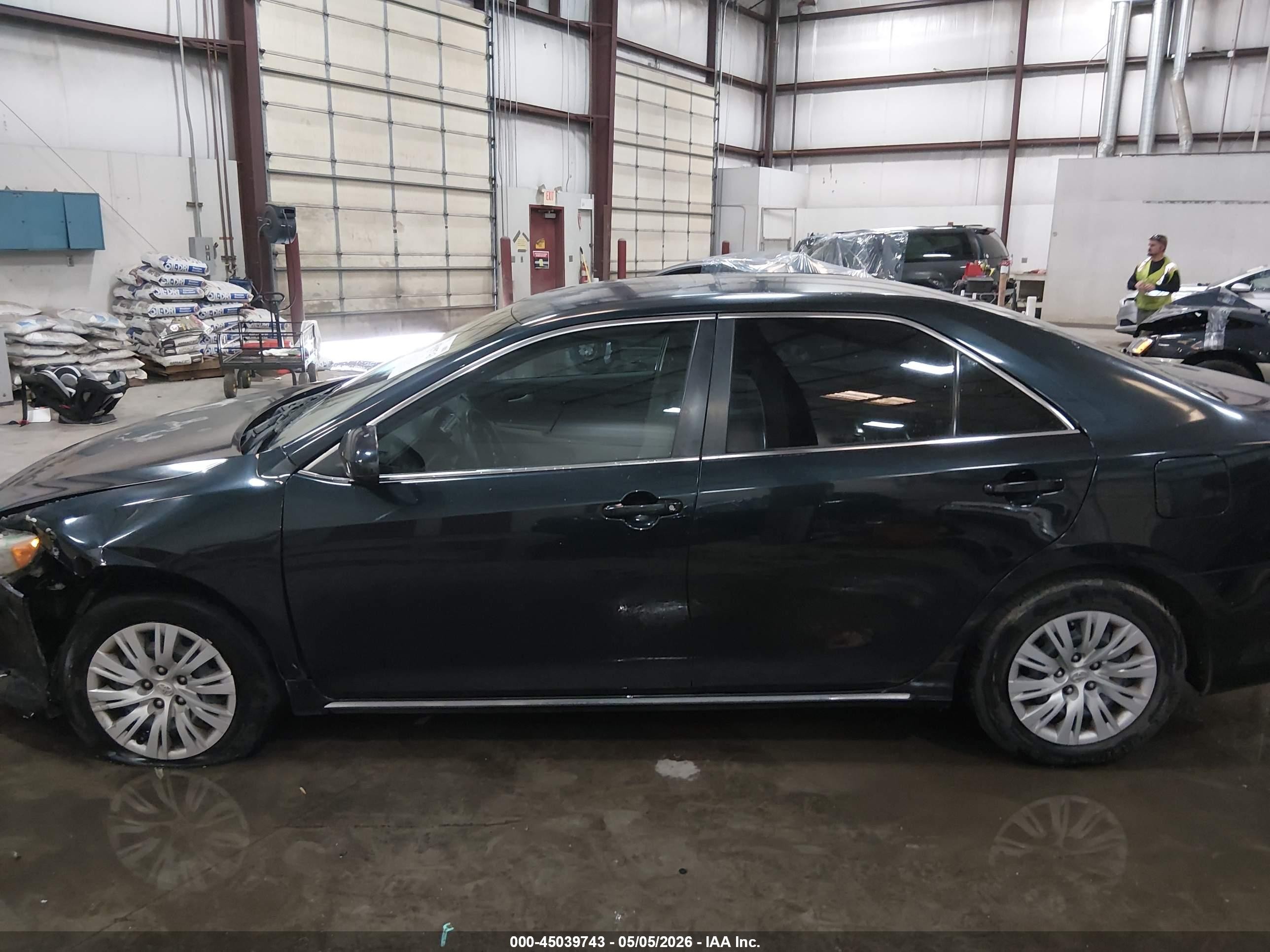 2012 Toyota Camry Le Black vin: 4T1BF1FK8CU514399