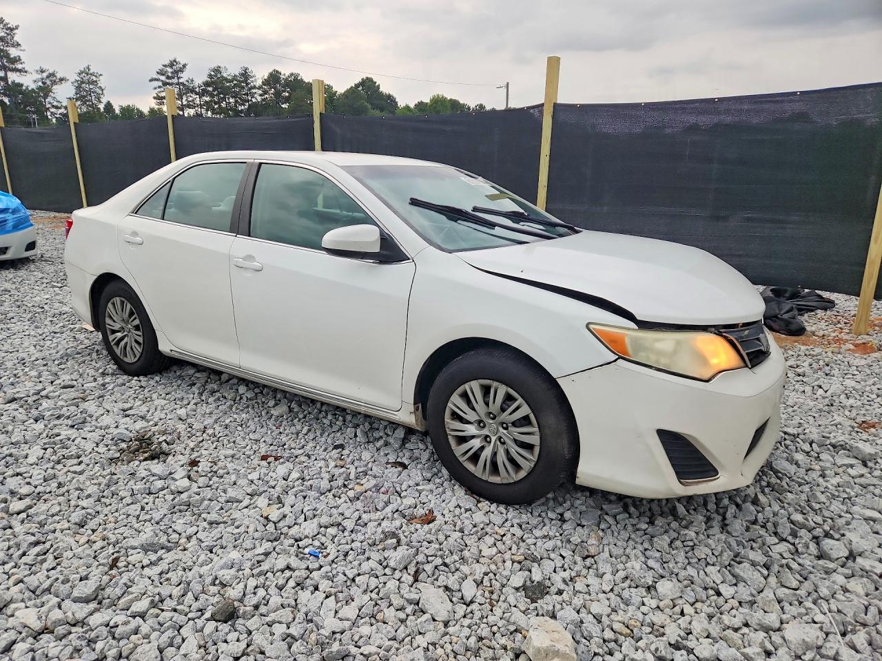 2012 Toyota Camry Le White vin: 4T1BF1FK8CU531753