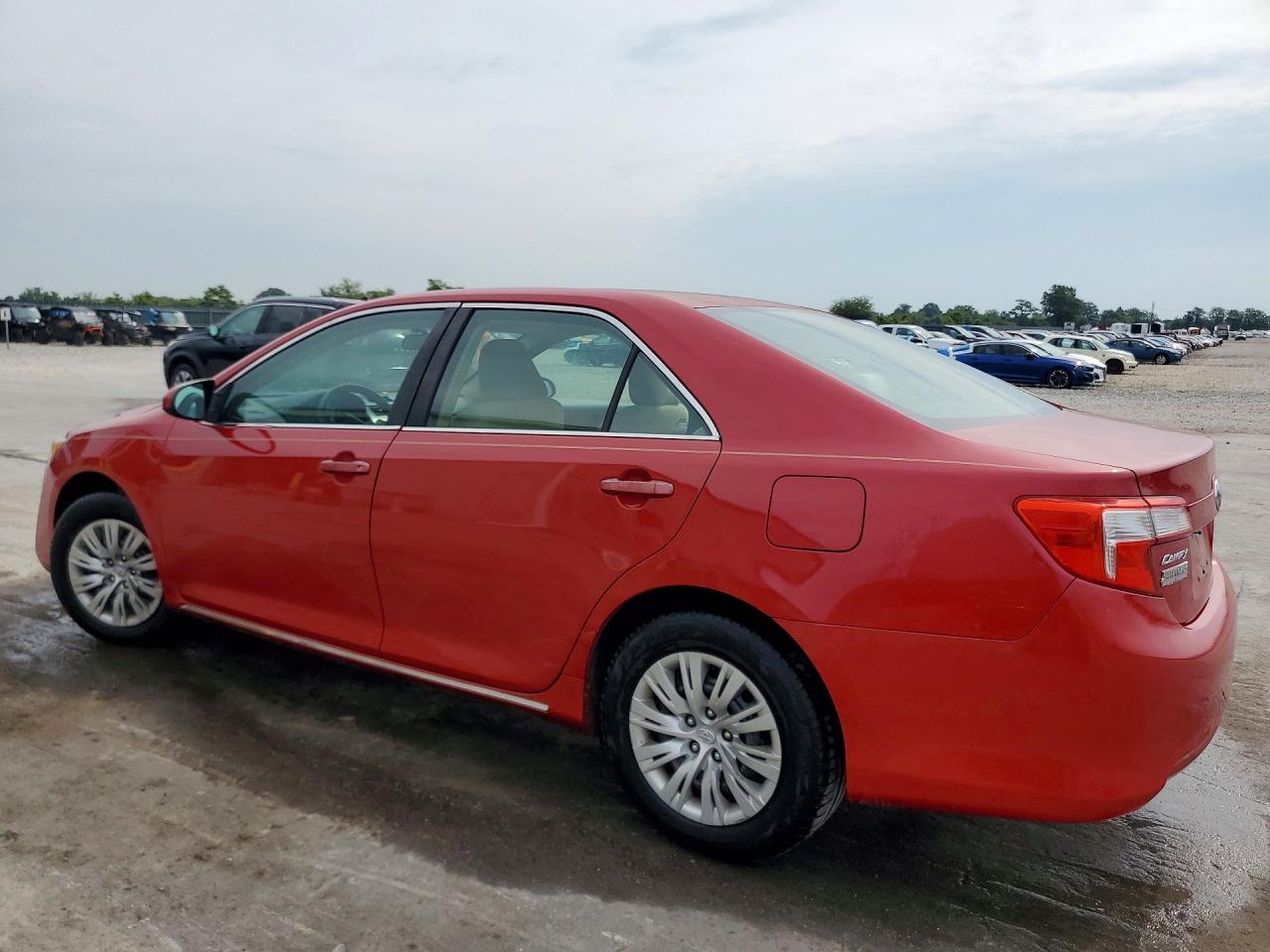 2012 Toyota Camry Base Red vin: 4T1BF1FK8CU546544