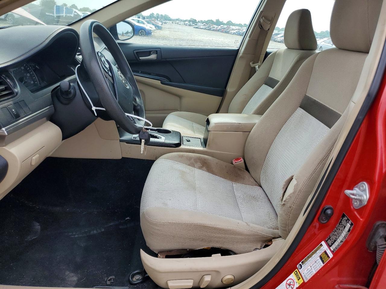 2012 Toyota Camry Base Red vin: 4T1BF1FK8CU546544