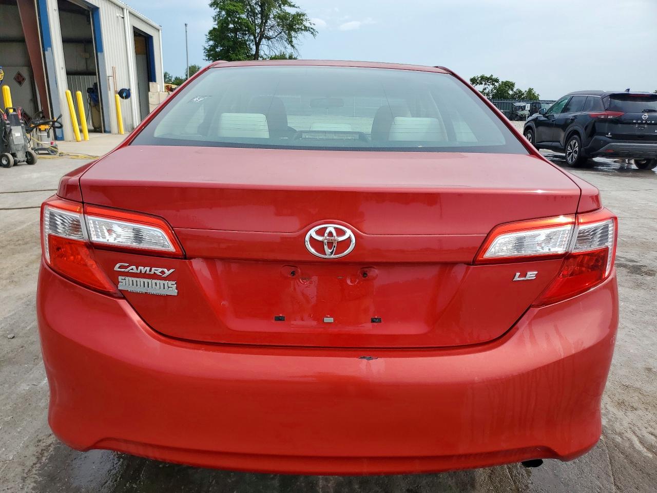 2012 Toyota Camry Base Red vin: 4T1BF1FK8CU546544