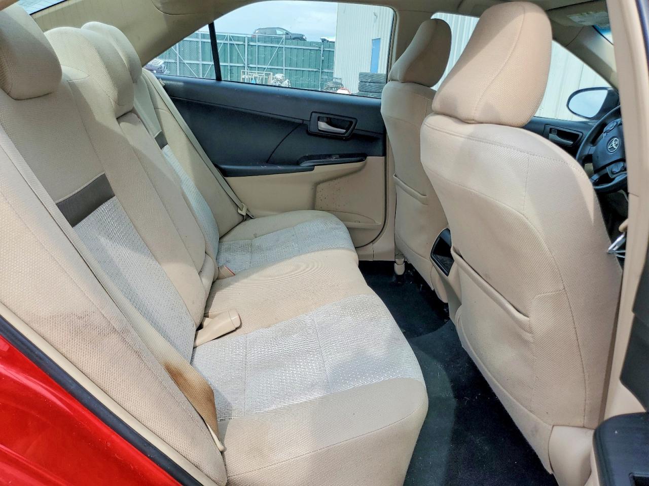 2012 Toyota Camry Base Red vin: 4T1BF1FK8CU546544