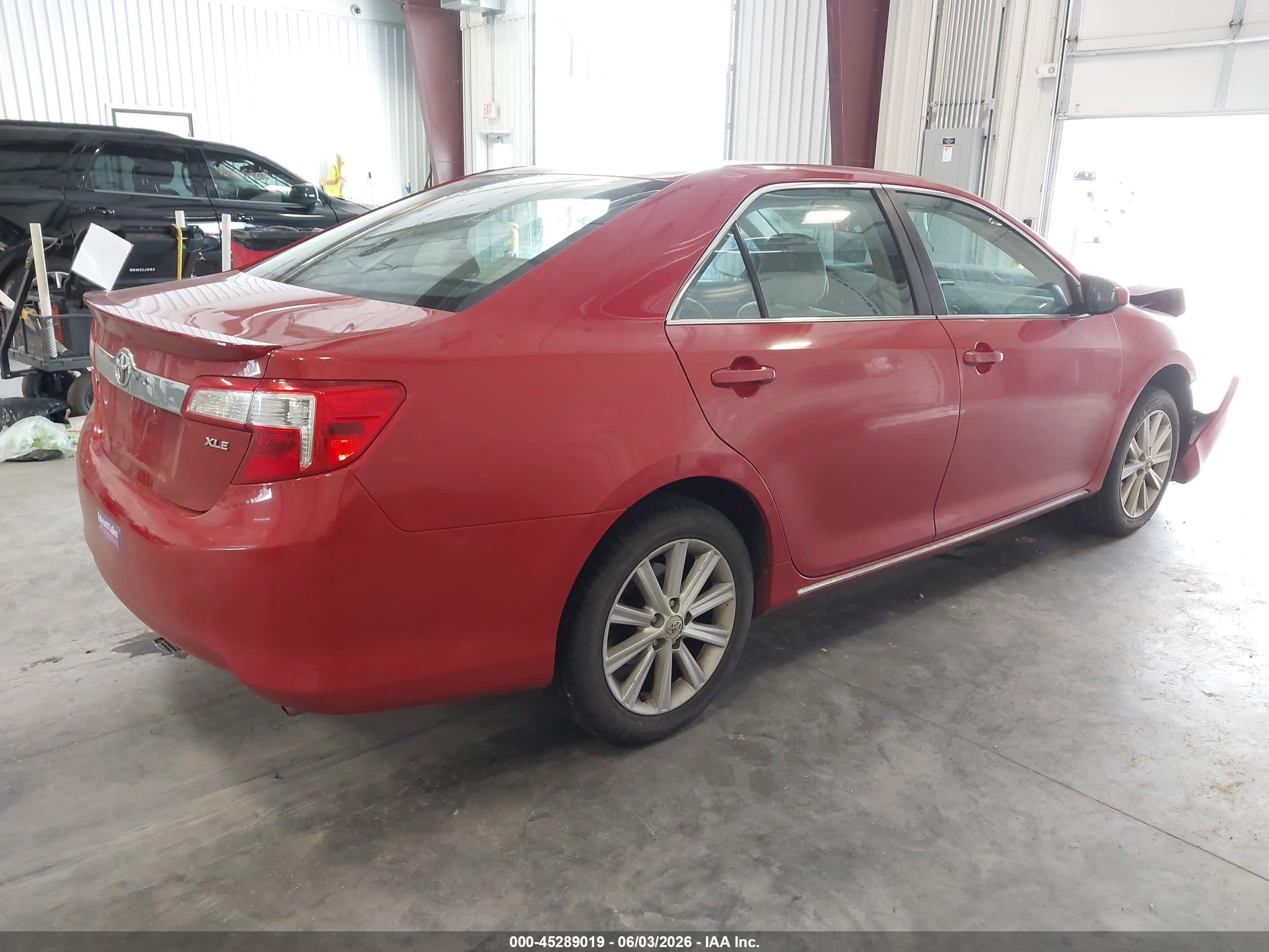 2012 Toyota Camry Xle Red vin: 4T1BF1FK8CU564932